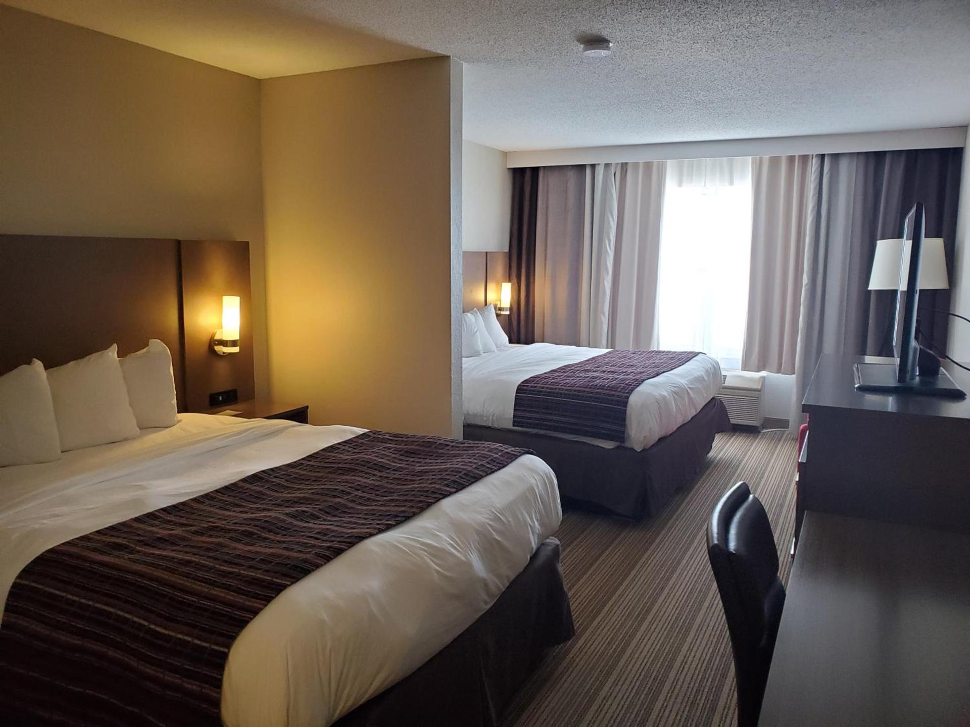 Country Inn & Suites by Radisson, Mason City, IA photo 22