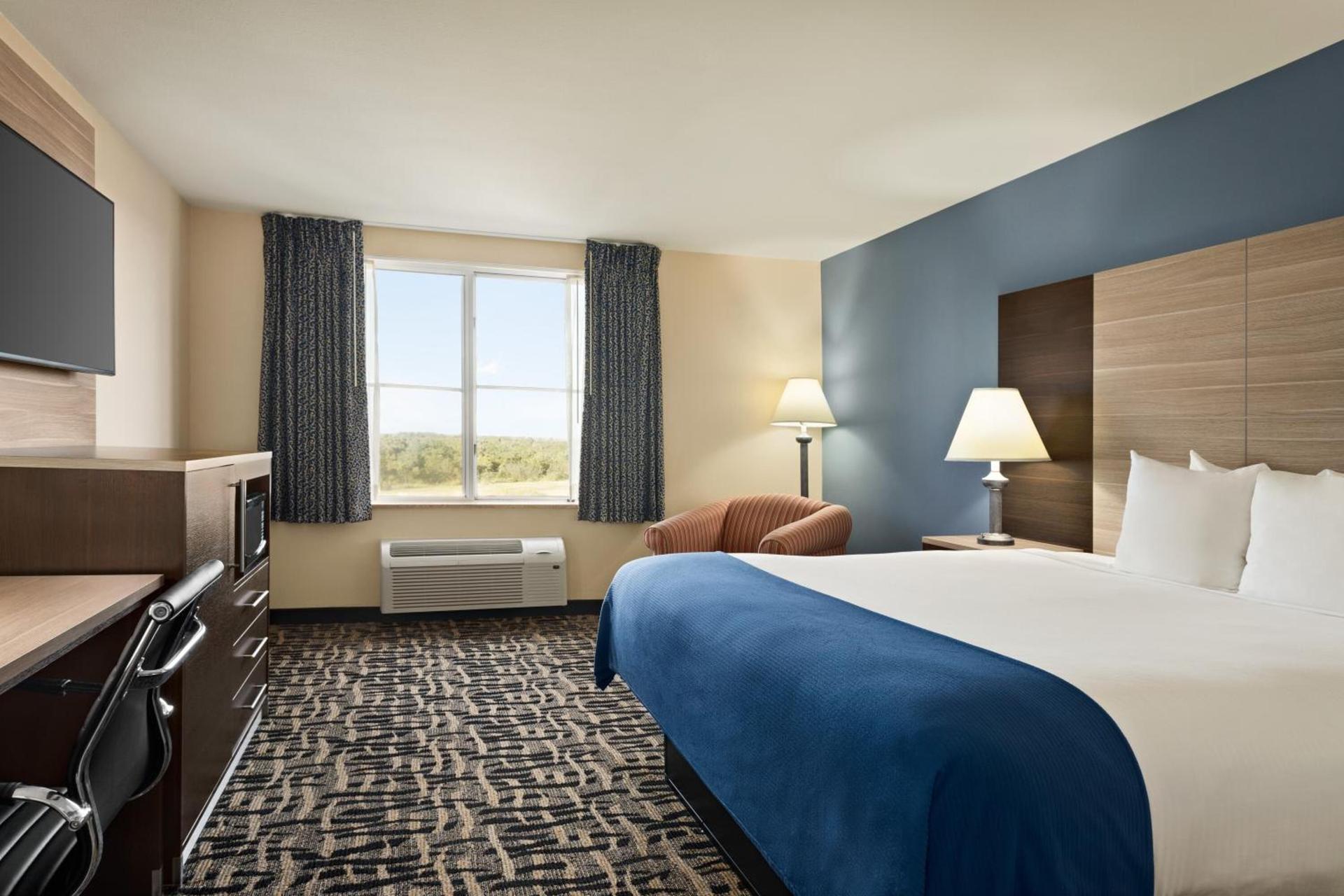 Baymont by Wyndham Ft. Leonard/Saint Robert photo 34