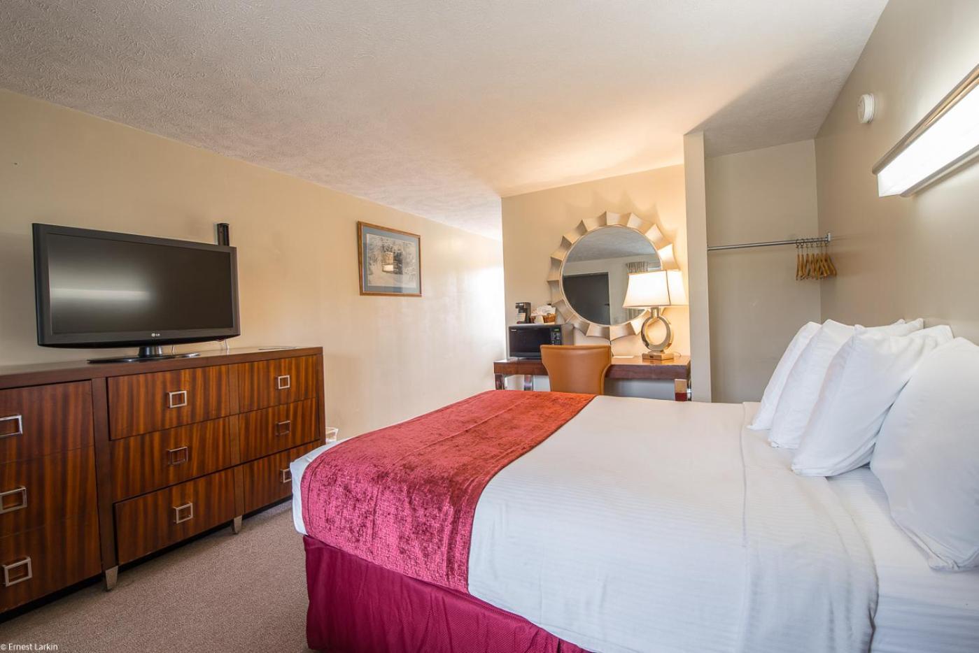 Townsend River Breeze Inn photo 25