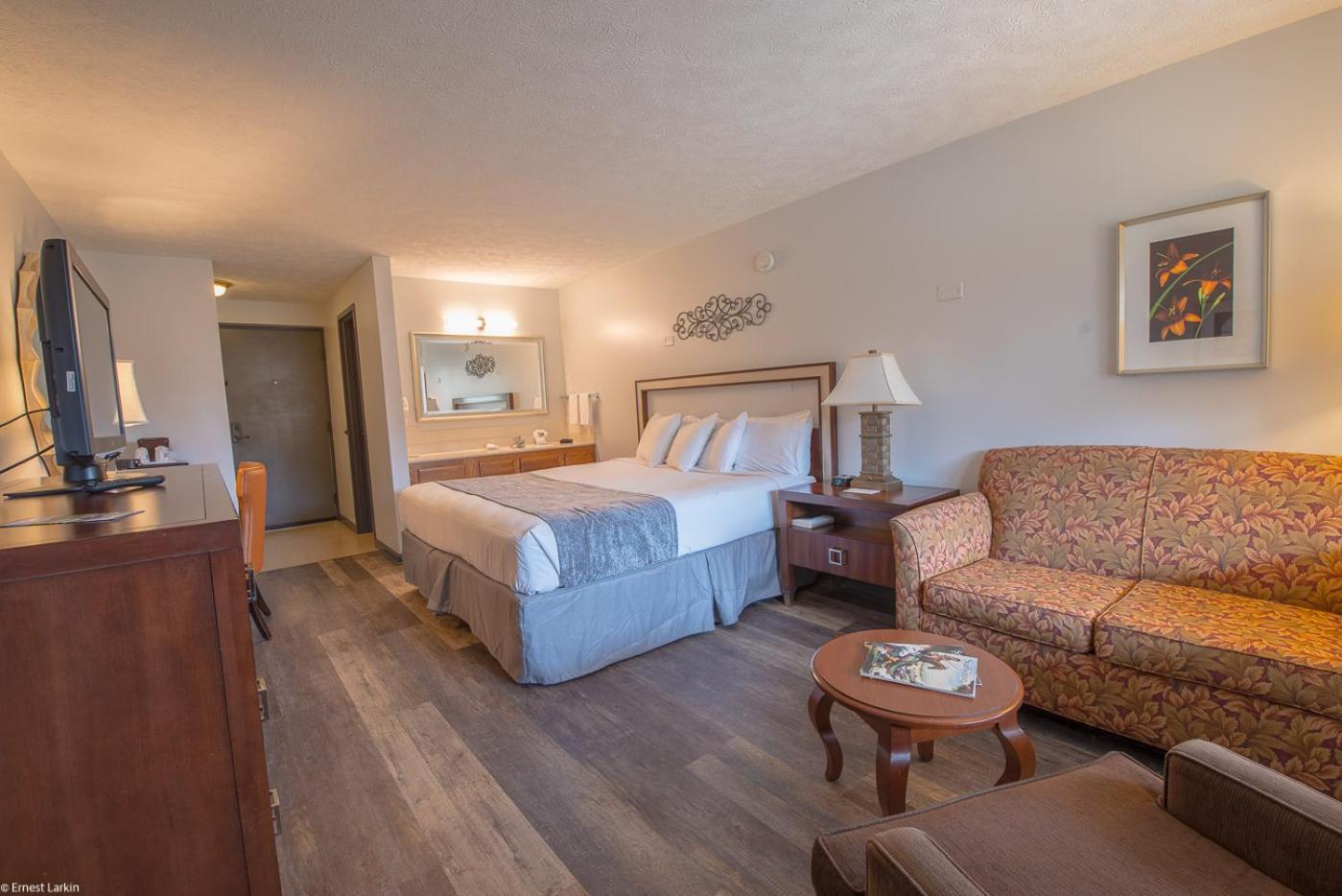 Townsend River Breeze Inn photo 22