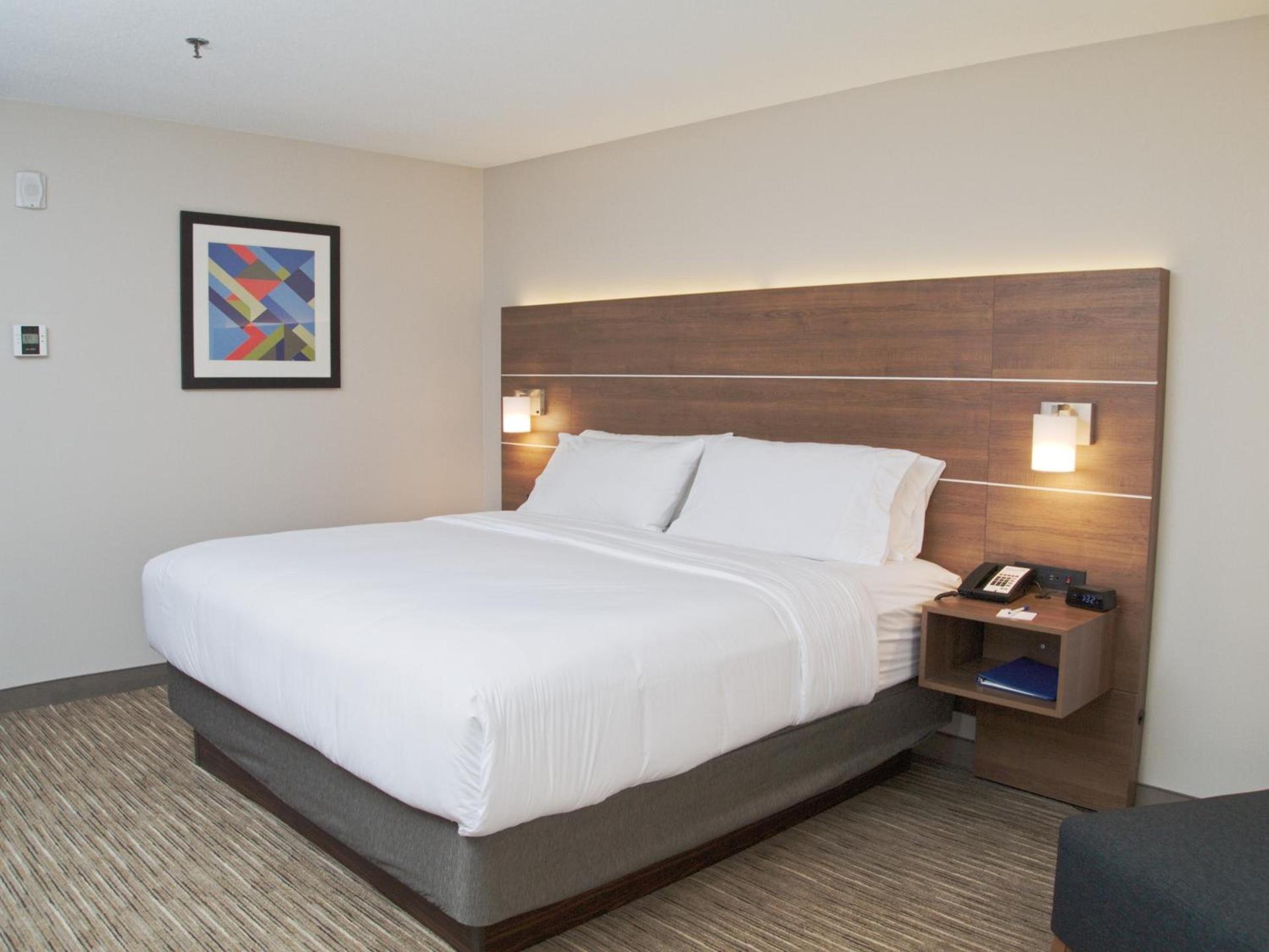 Holiday Inn Express South Burlington by IHG photo 16