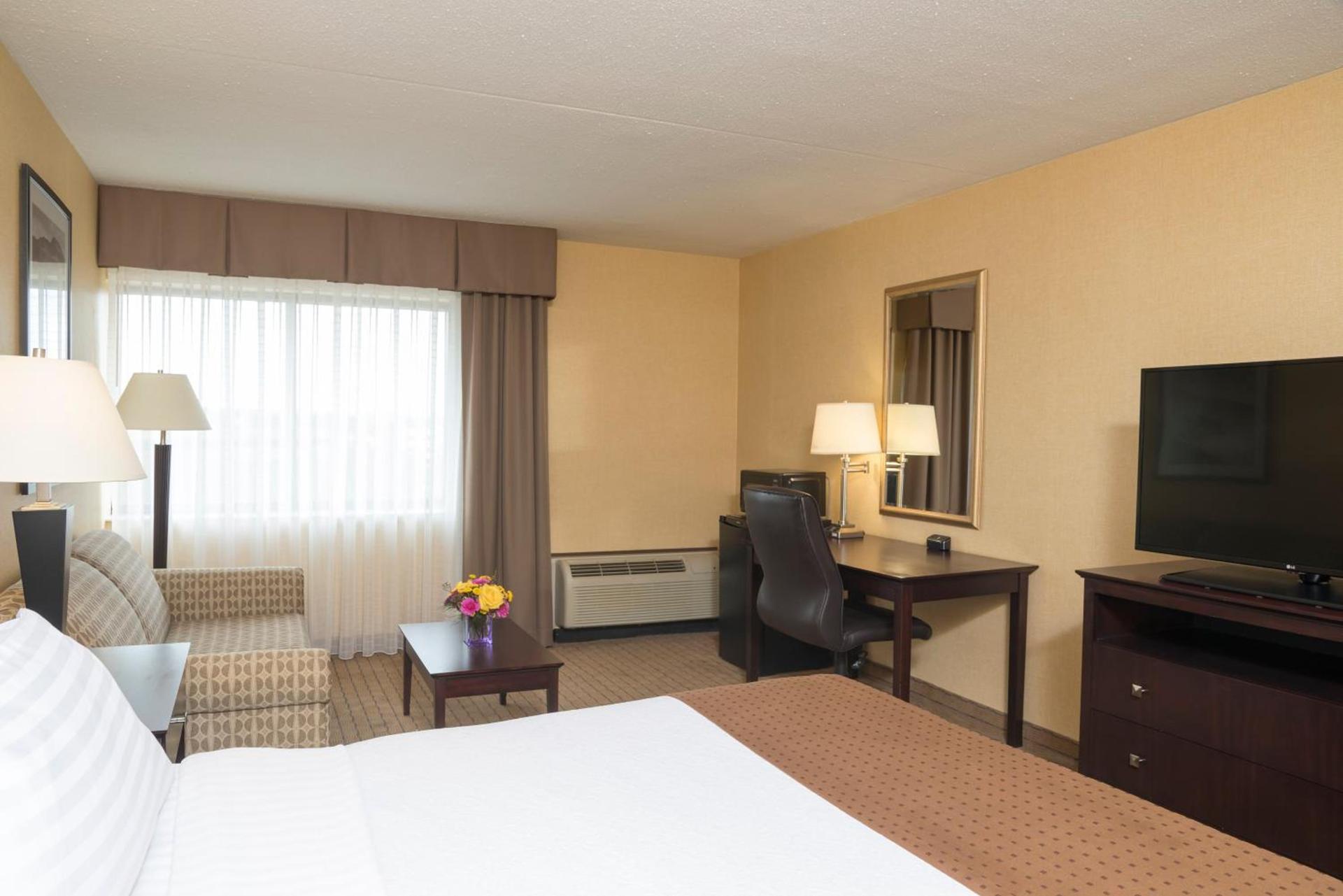 Holiday Inn Cleveland - South Independence by IHG photo 27