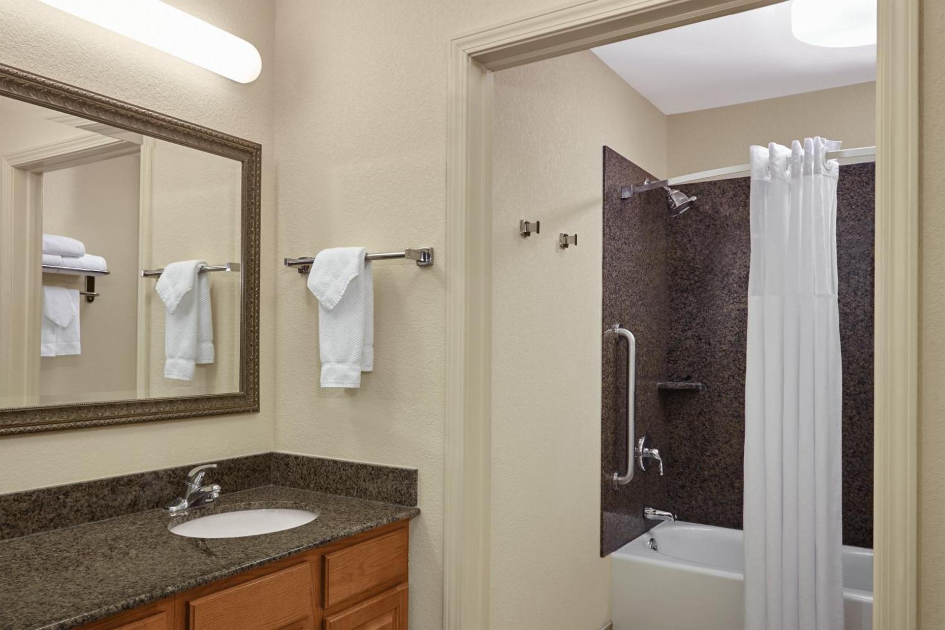 Staybridge Suites Milwaukee Airport South by IHG photo 37