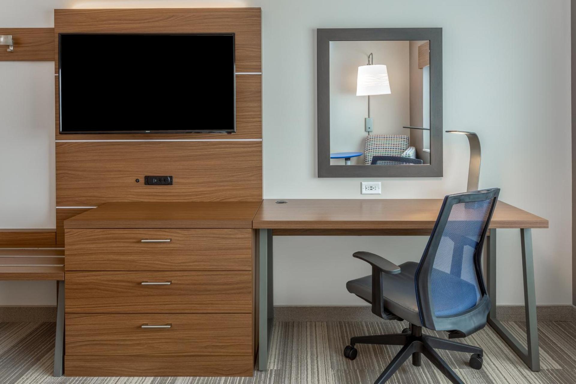 Holiday Inn Express & Suites - Rice Lake by IHG photo 51