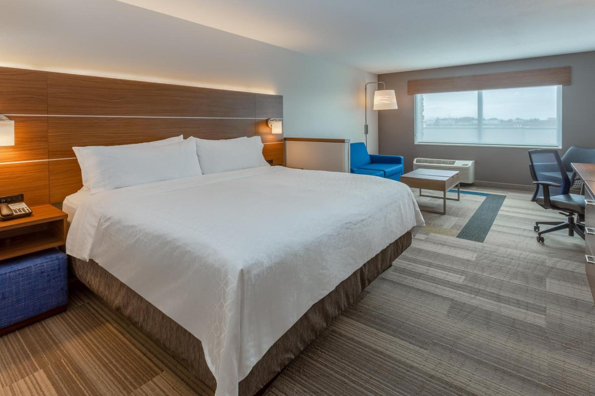 Holiday Inn Express & Suites - Rice Lake by IHG photo 42