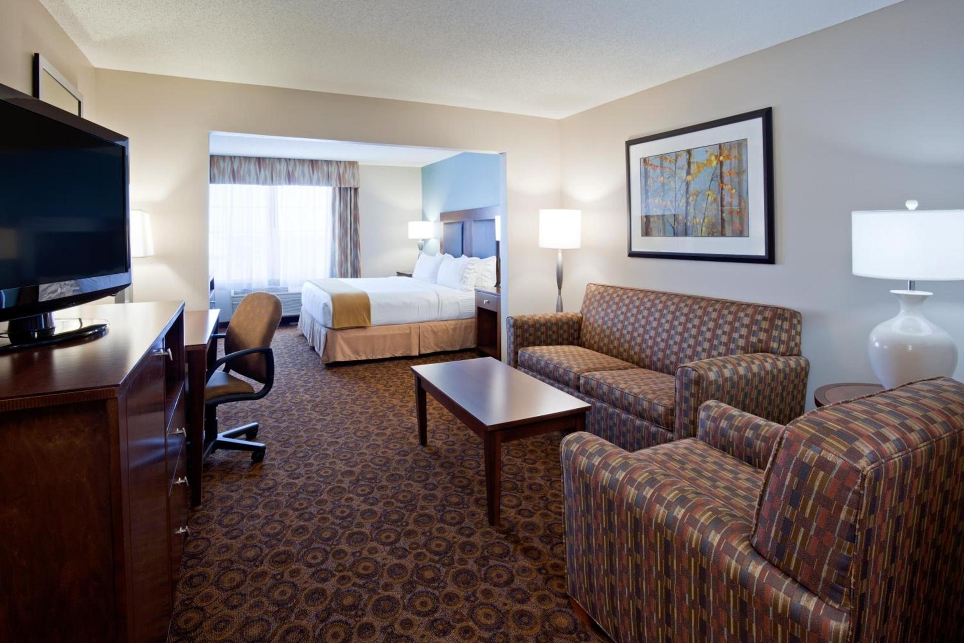 Holiday Inn Express and Suites St. Cloud by IHG photo 59