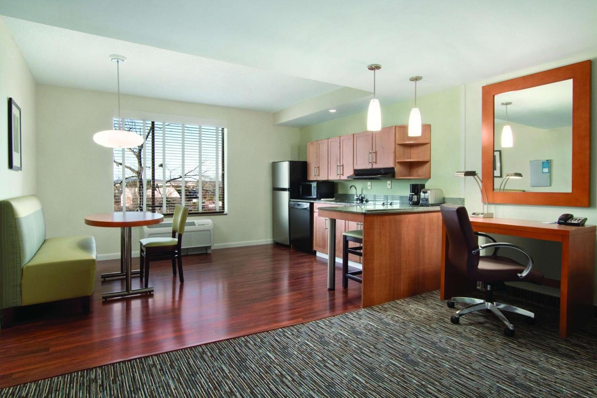 Hyatt House Hartford North/Windsor photo 50