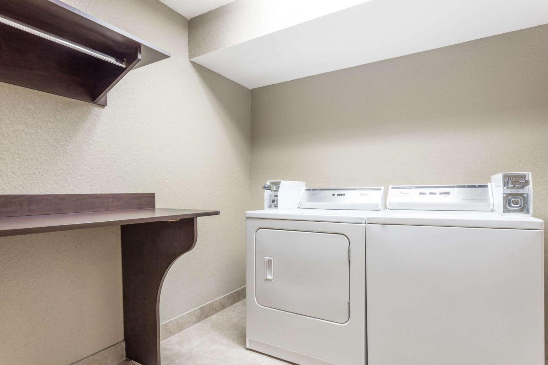 Microtel Inn & Suites by Wyndham Macon photo 15