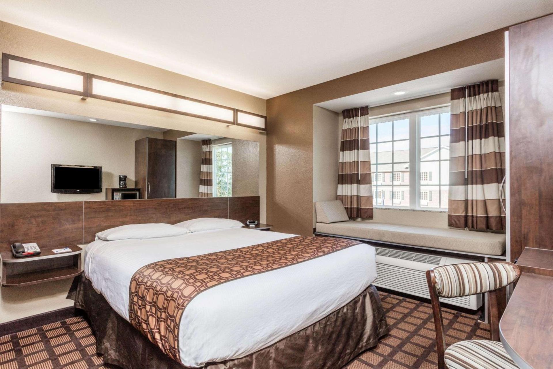 Microtel Inn & Suites by Wyndham Macon photo 10