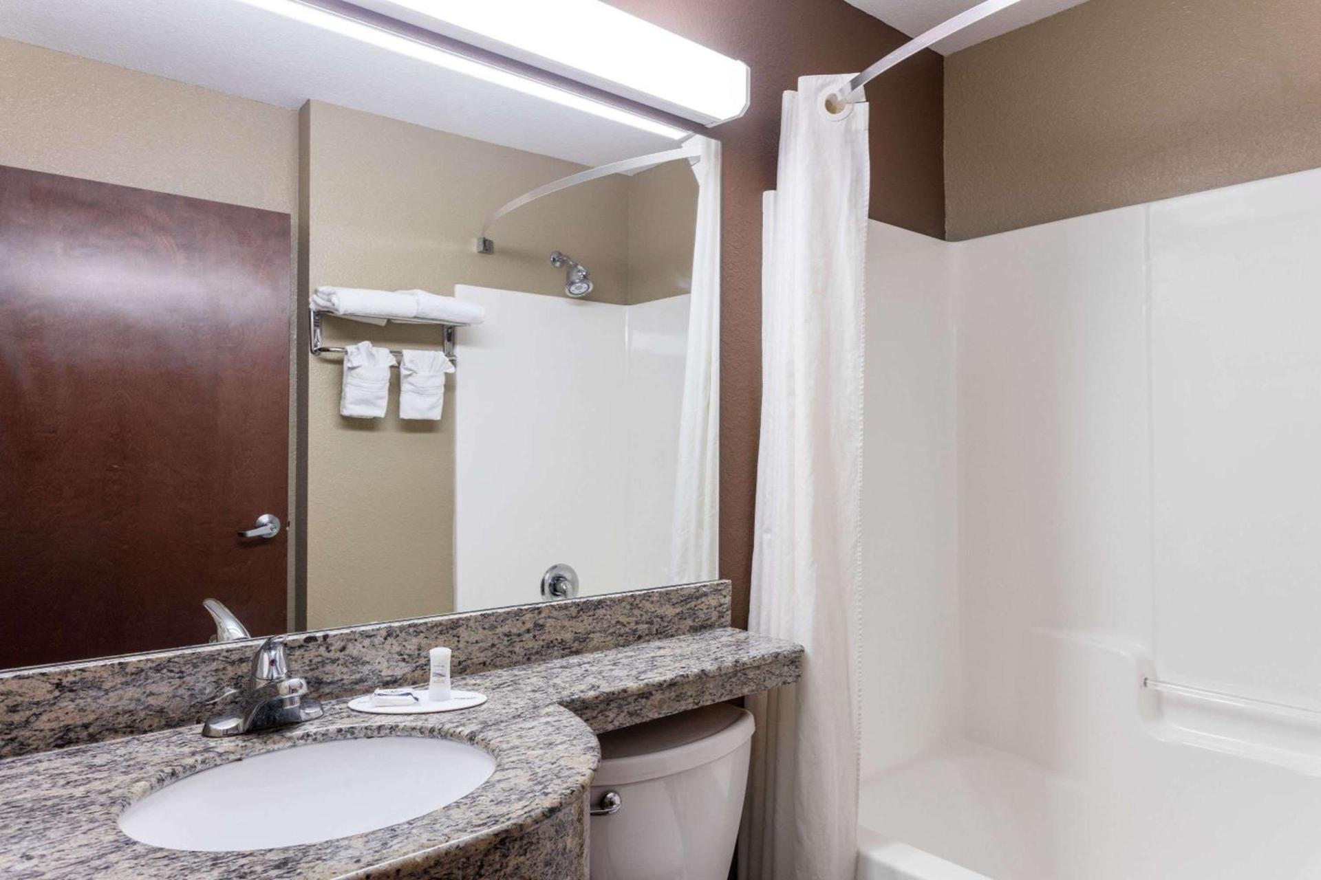 Microtel Inn & Suites by Wyndham Macon photo 7
