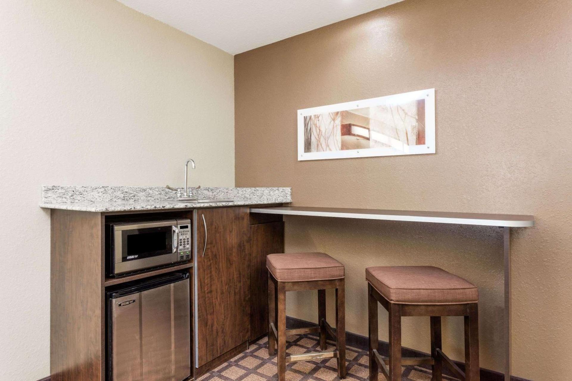Microtel Inn & Suites by Wyndham Macon photo 24