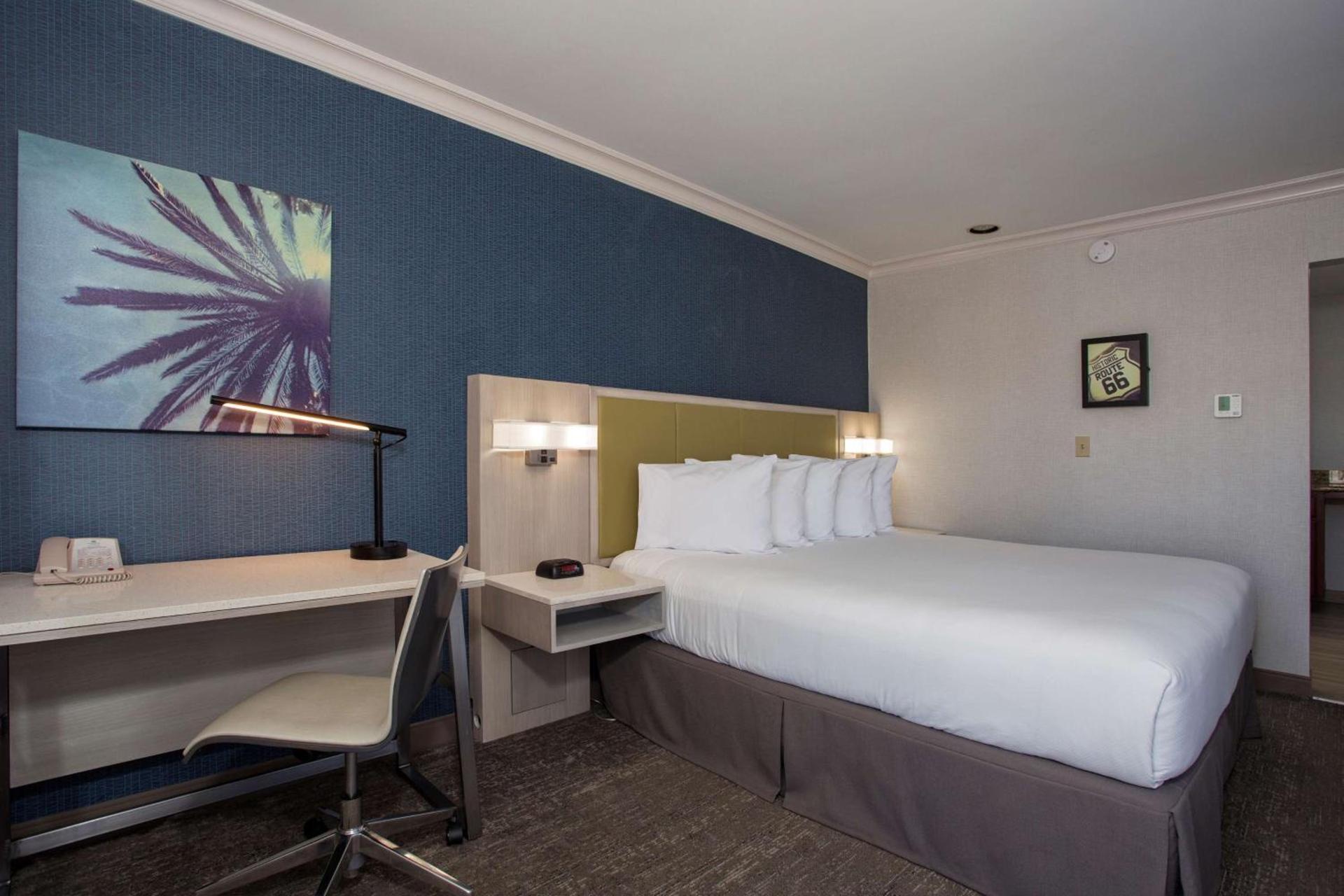 SureStay Hotel by Best Western Santa Monica photo 35
