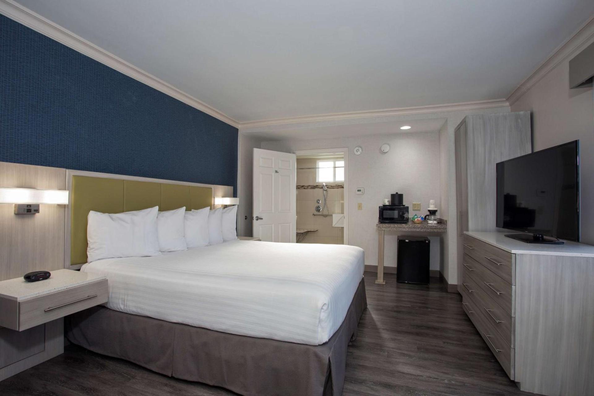 SureStay Hotel by Best Western Santa Monica photo 50
