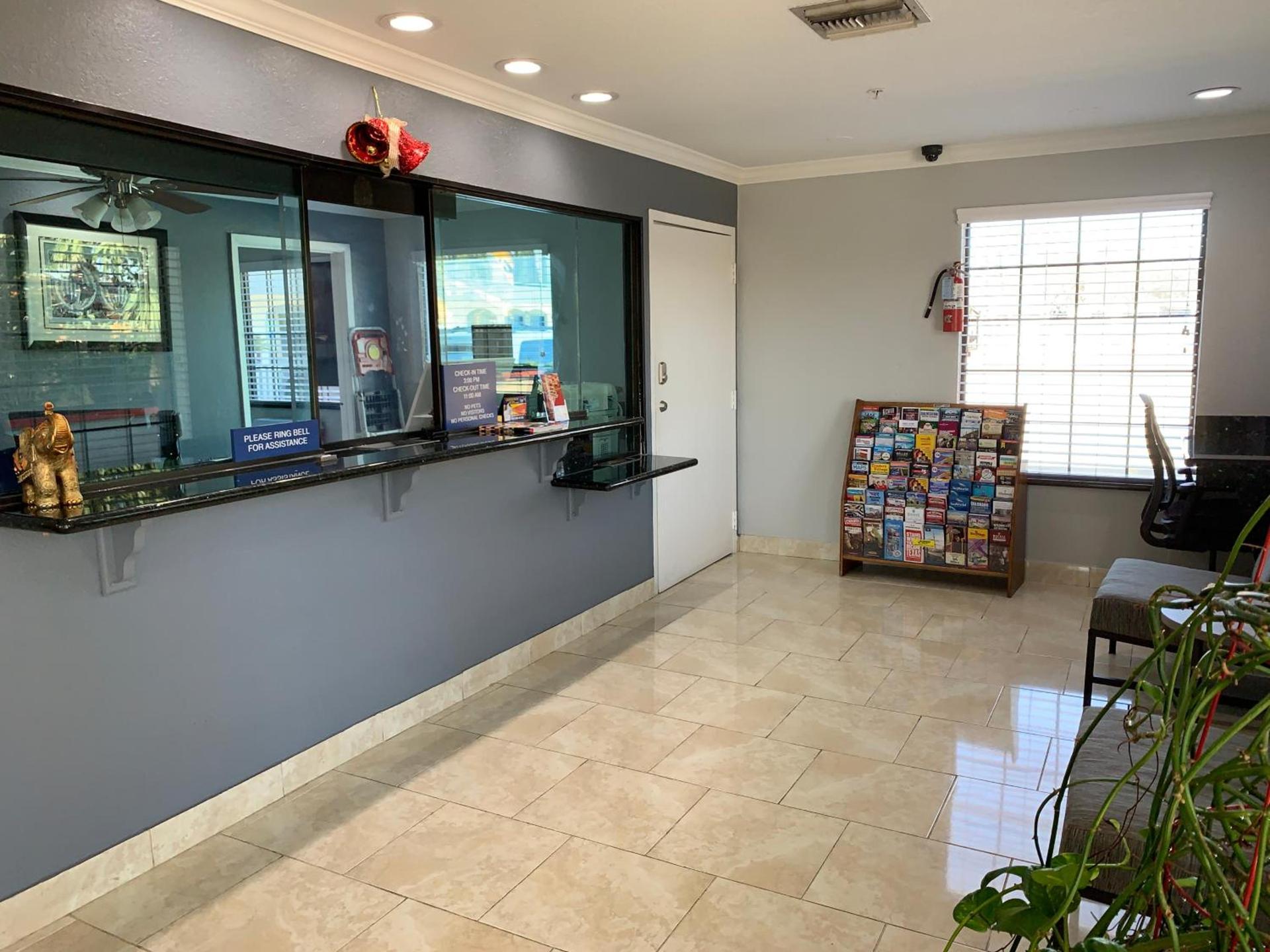 Sunrise Inn & Suites photo 12