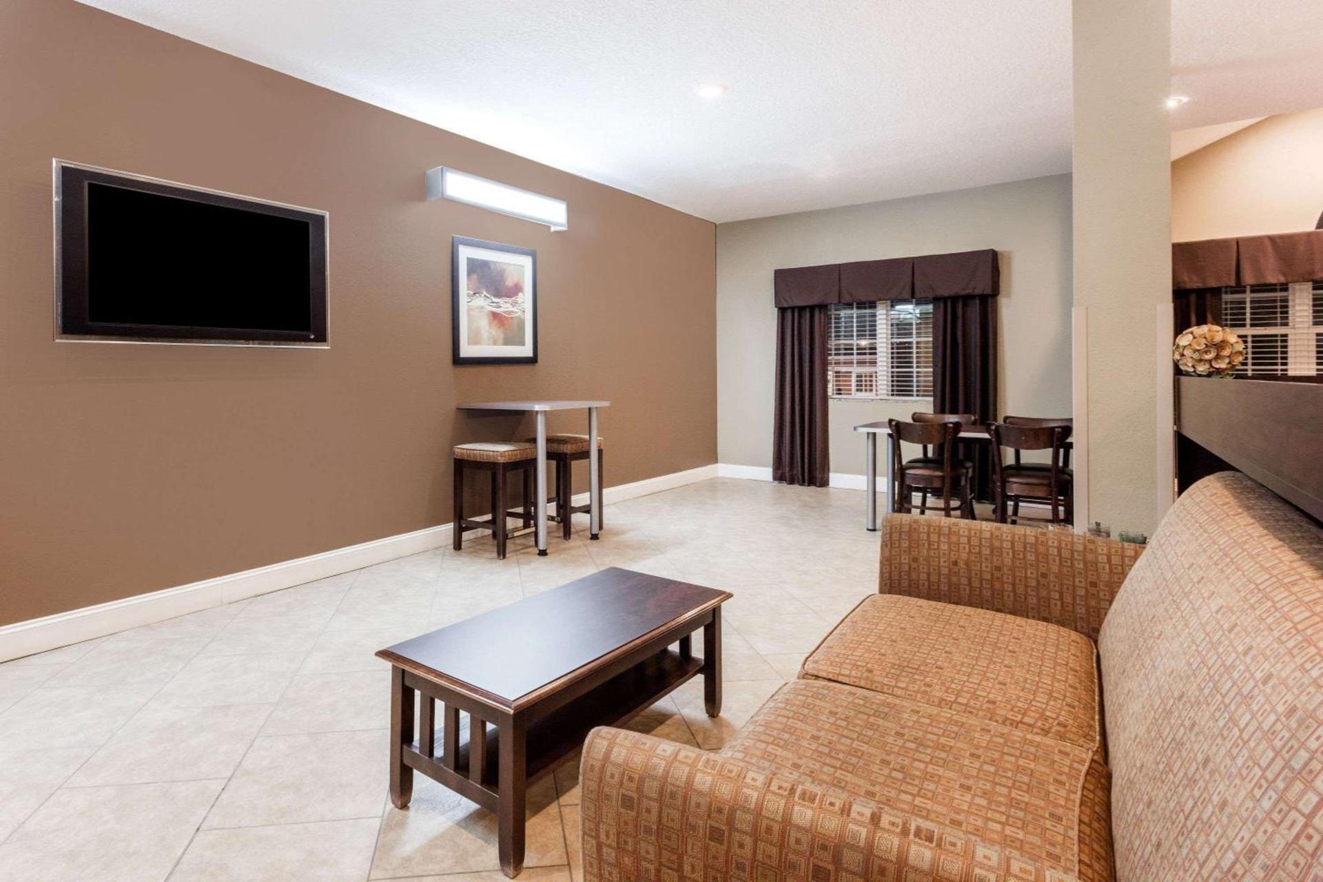 Microtel Inn & Suites by Wyndham Macon photo 3