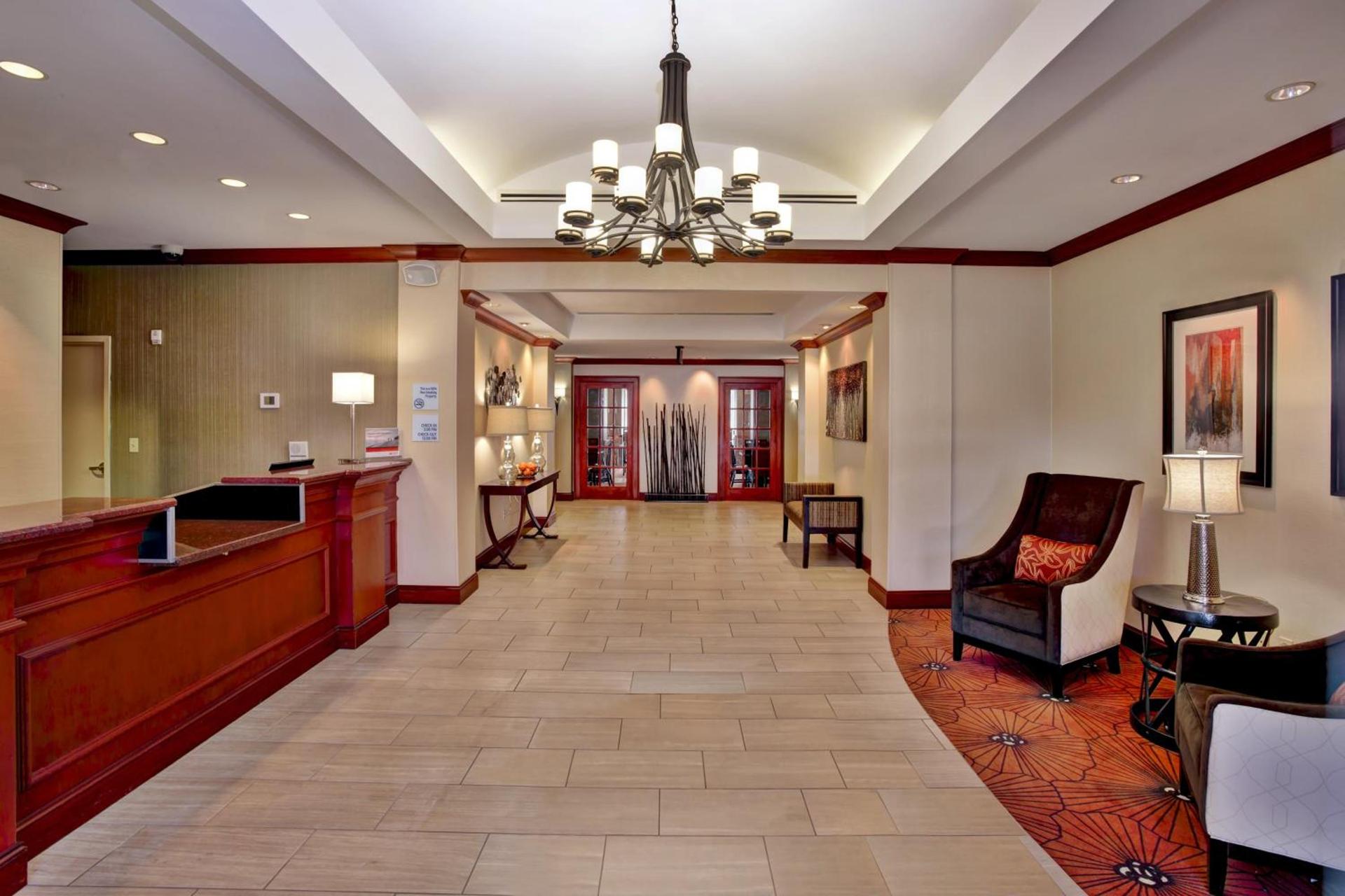 Holiday Inn Express Hotel & Suites Grand Rapids-North by IHG photo 2