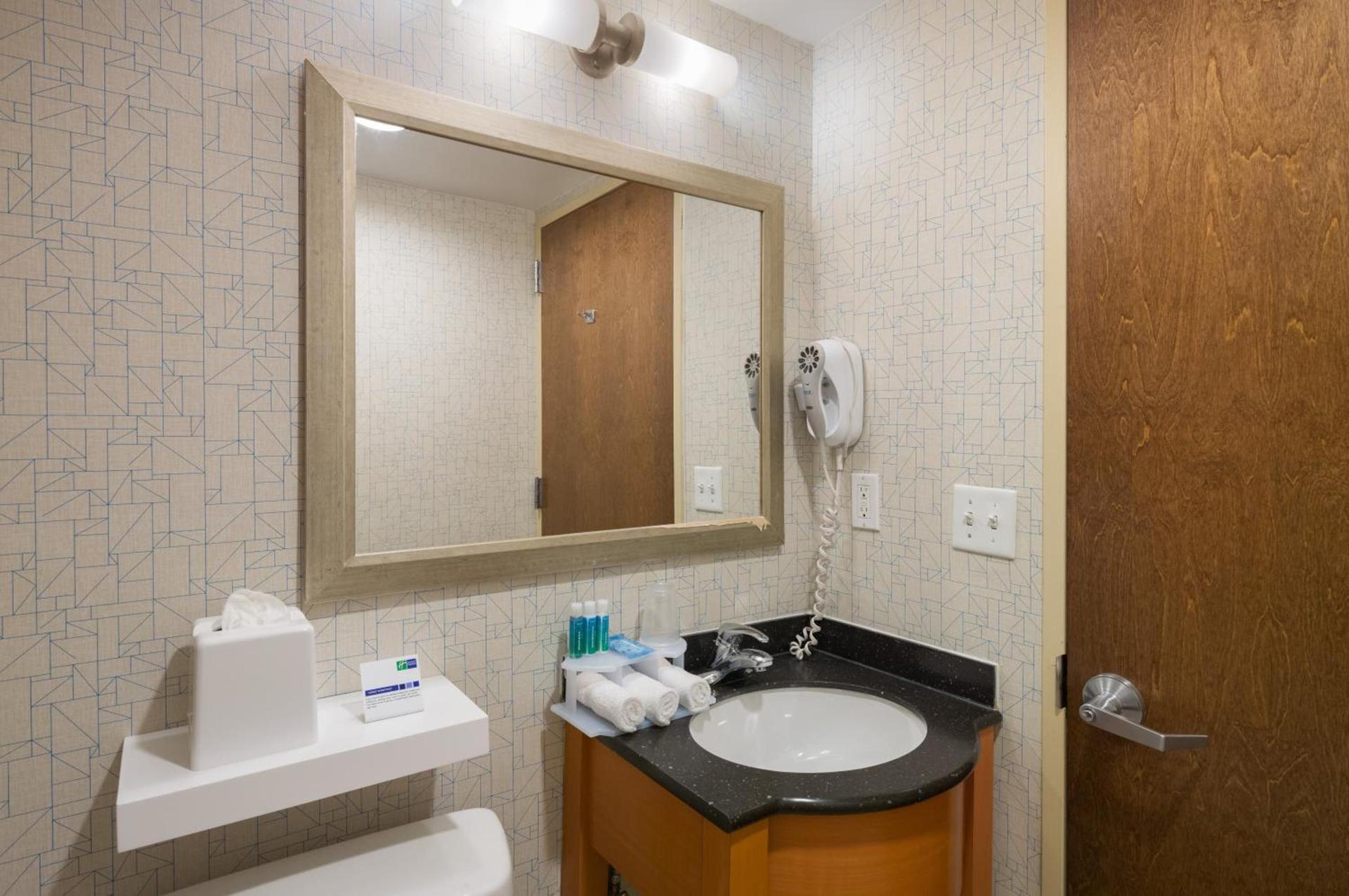 Holiday Inn Express - Times Square by IHG photo 13