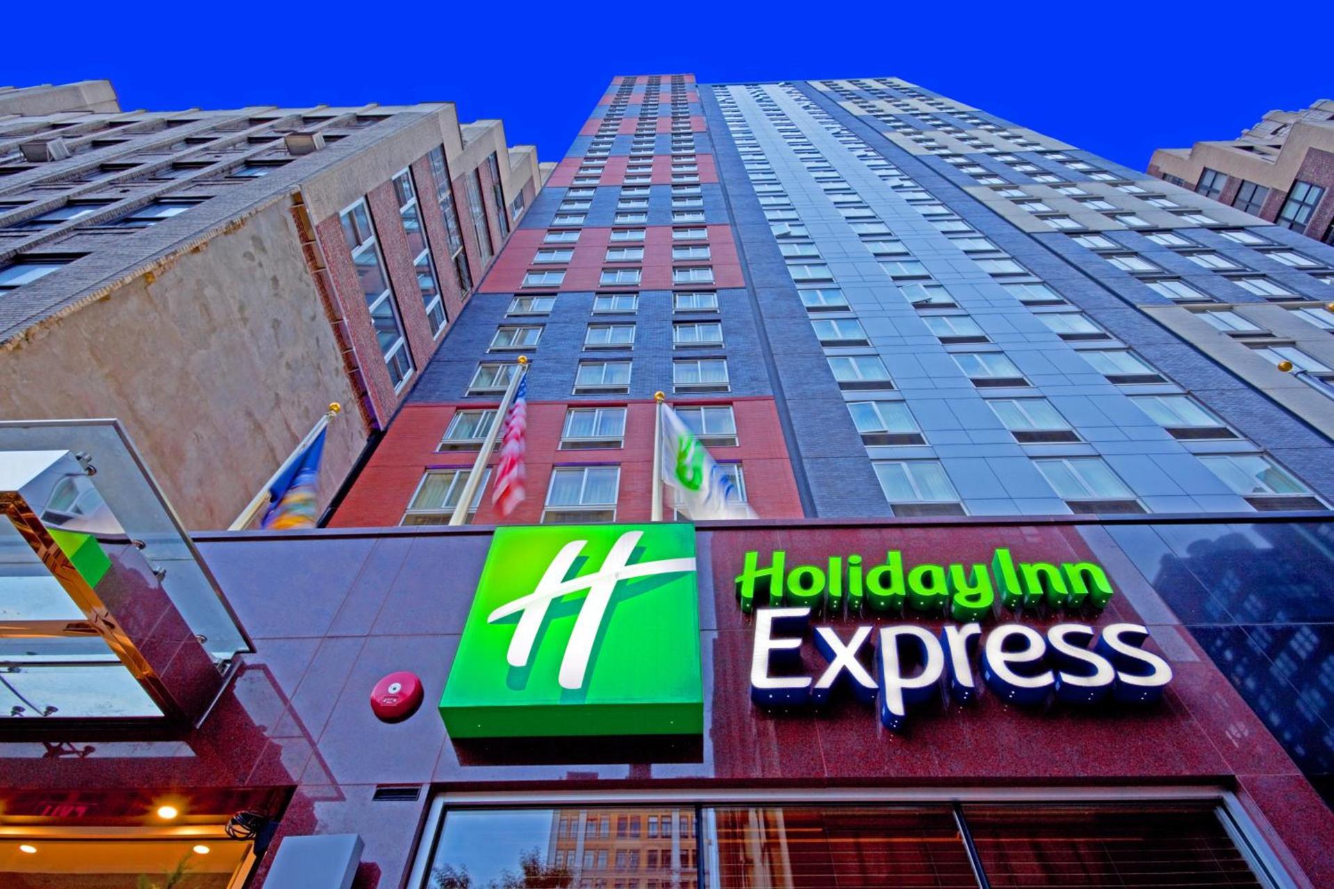 Holiday Inn Express - Times Square by IHG photo 1