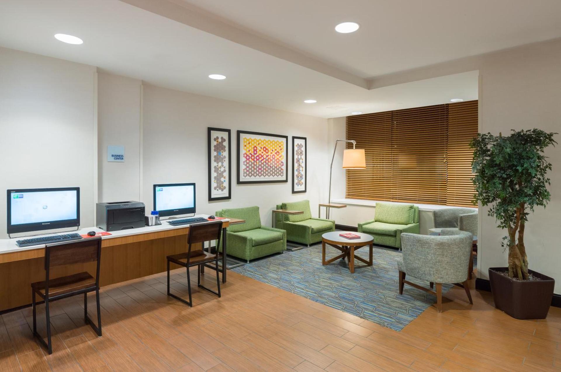 Holiday Inn Express - Times Square by IHG photo 40