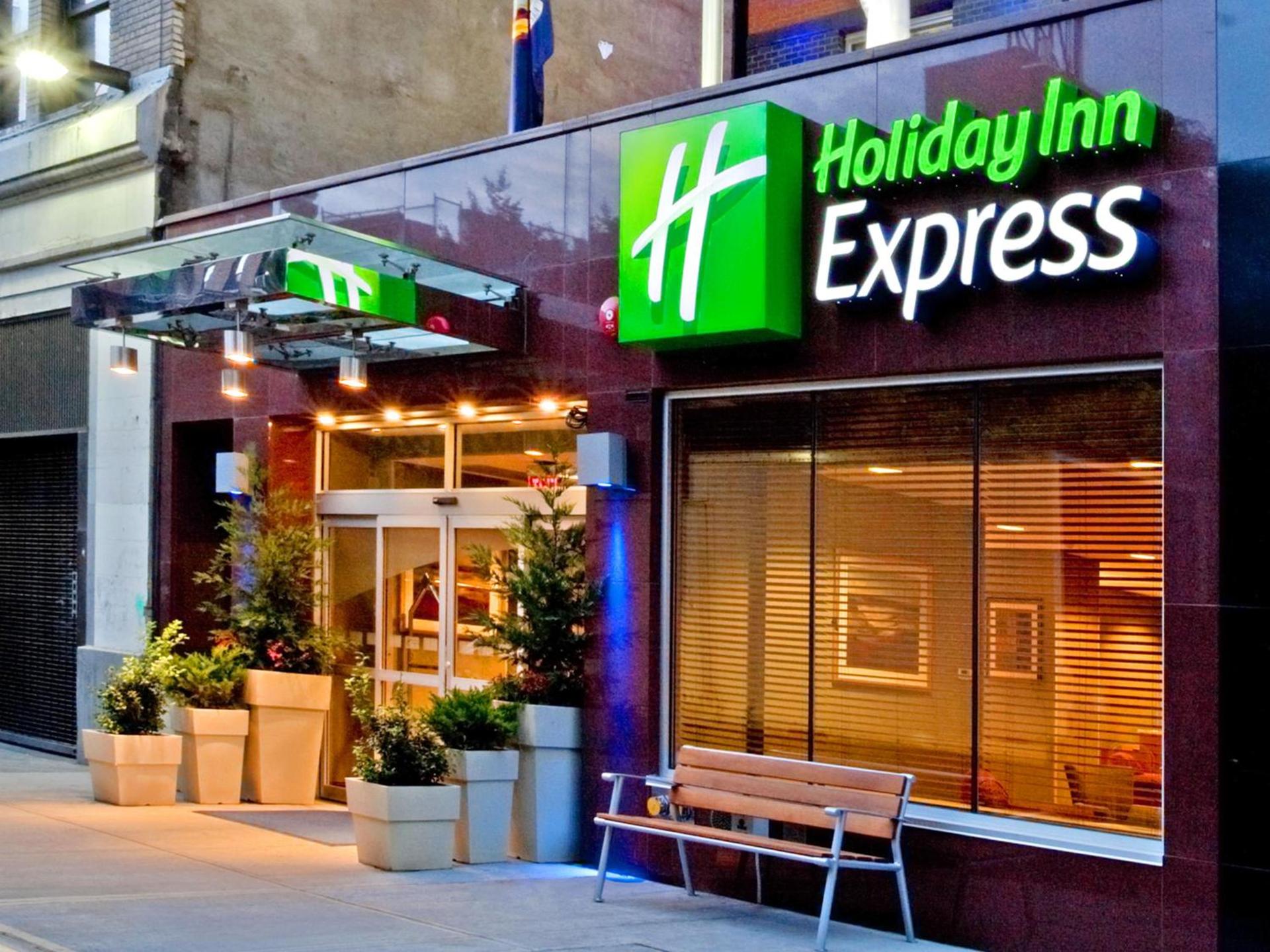 Holiday Inn Express - Times Square by IHG photo 4