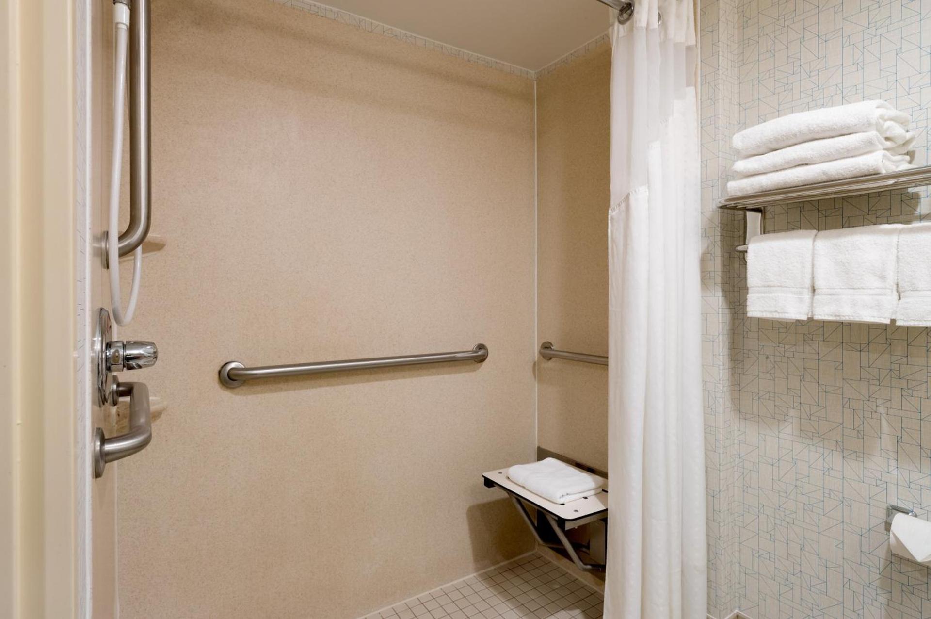 Holiday Inn Express - Times Square by IHG photo 37