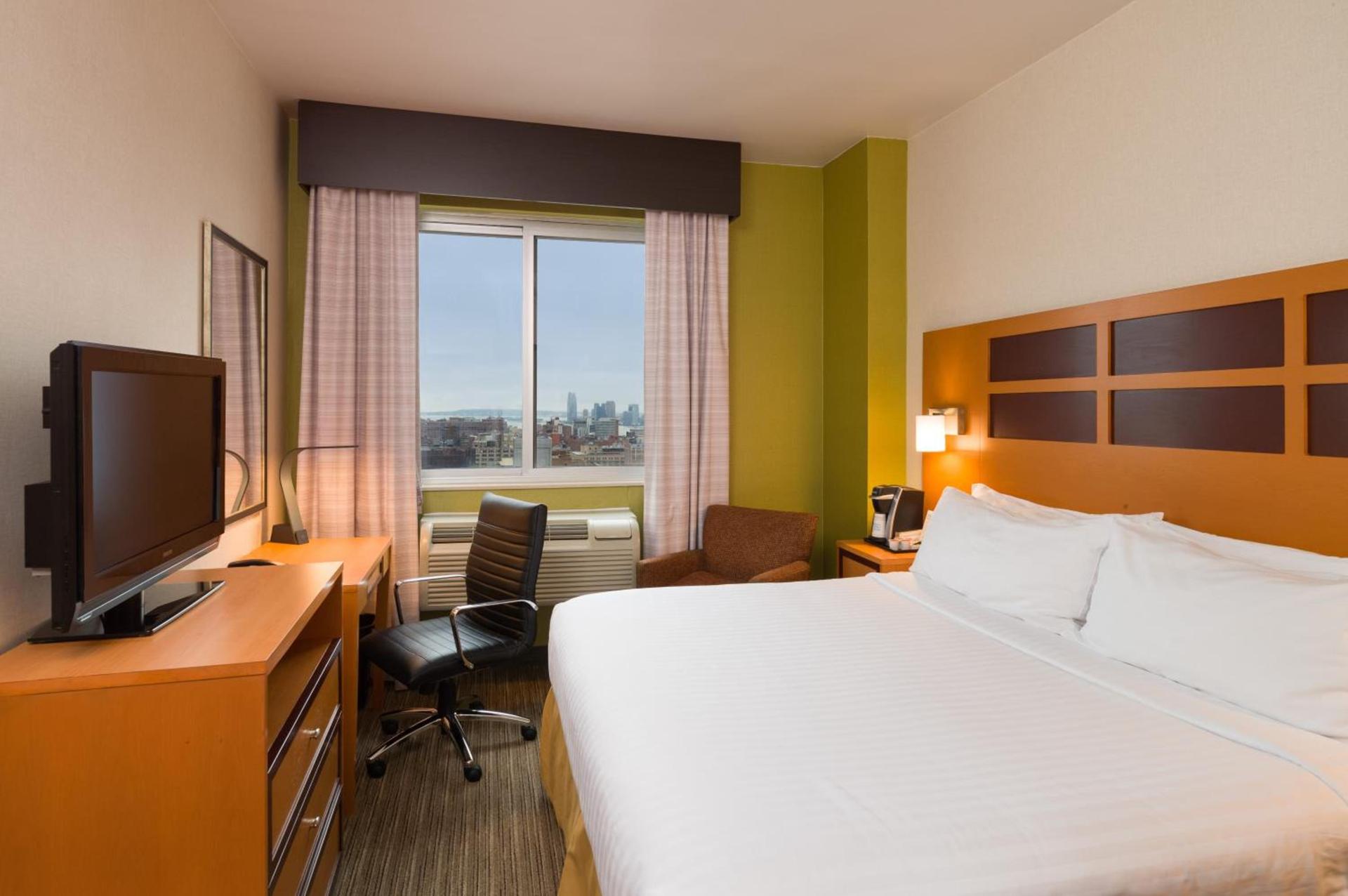 Holiday Inn Express - Times Square by IHG photo 30