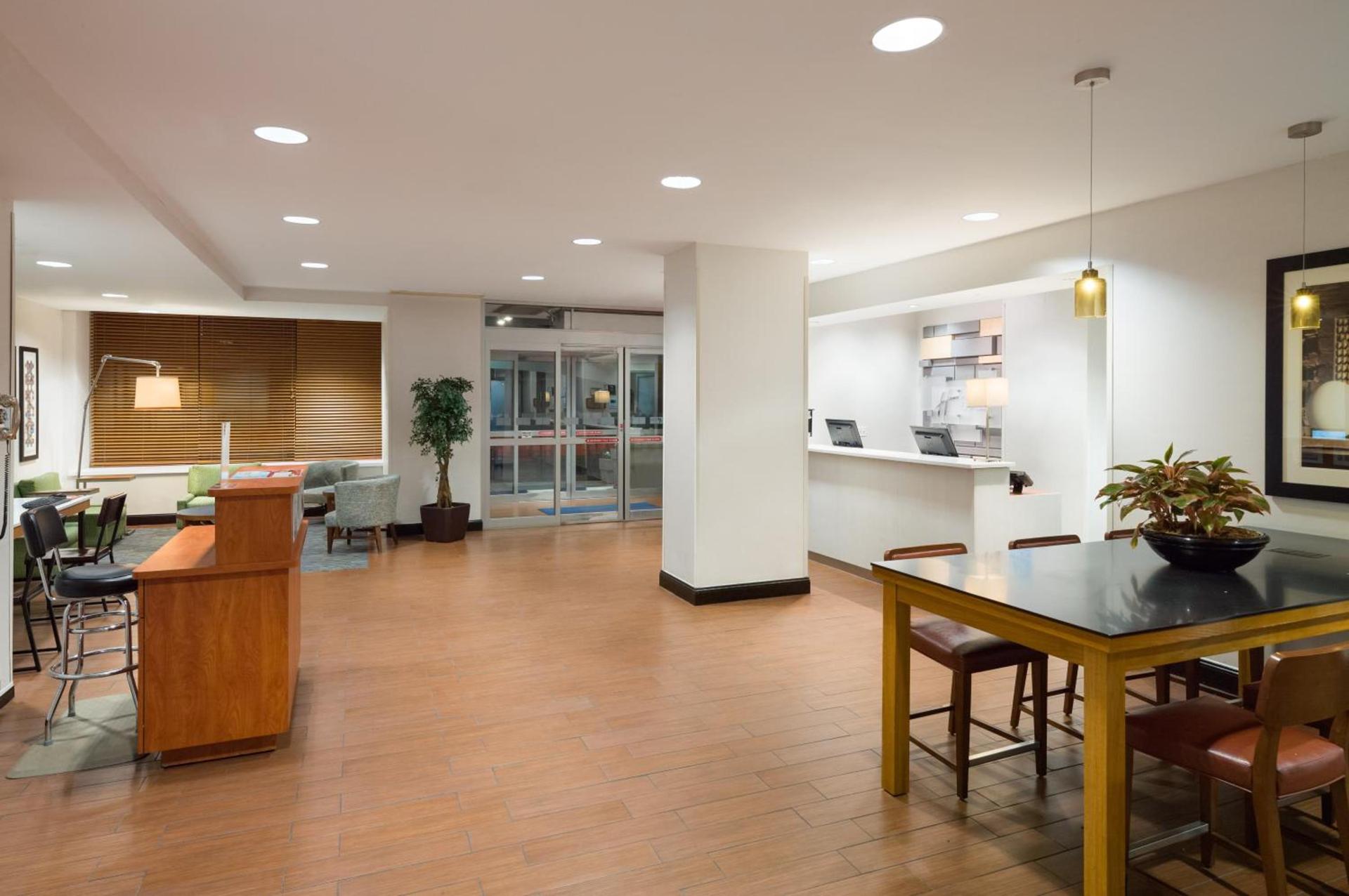 Holiday Inn Express - Times Square by IHG photo 5