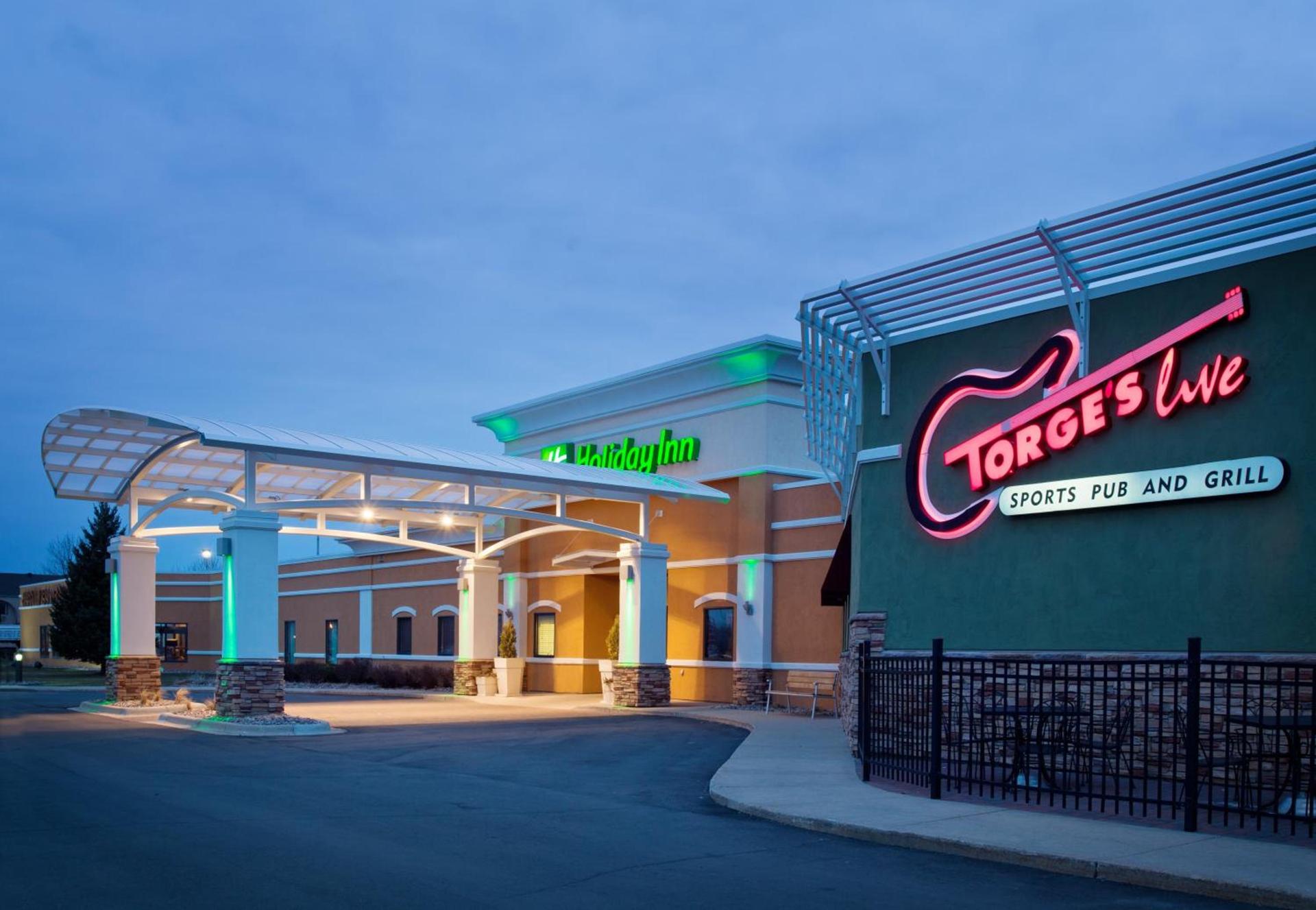 DoubleTree by Hilton Austin, MN photo 73