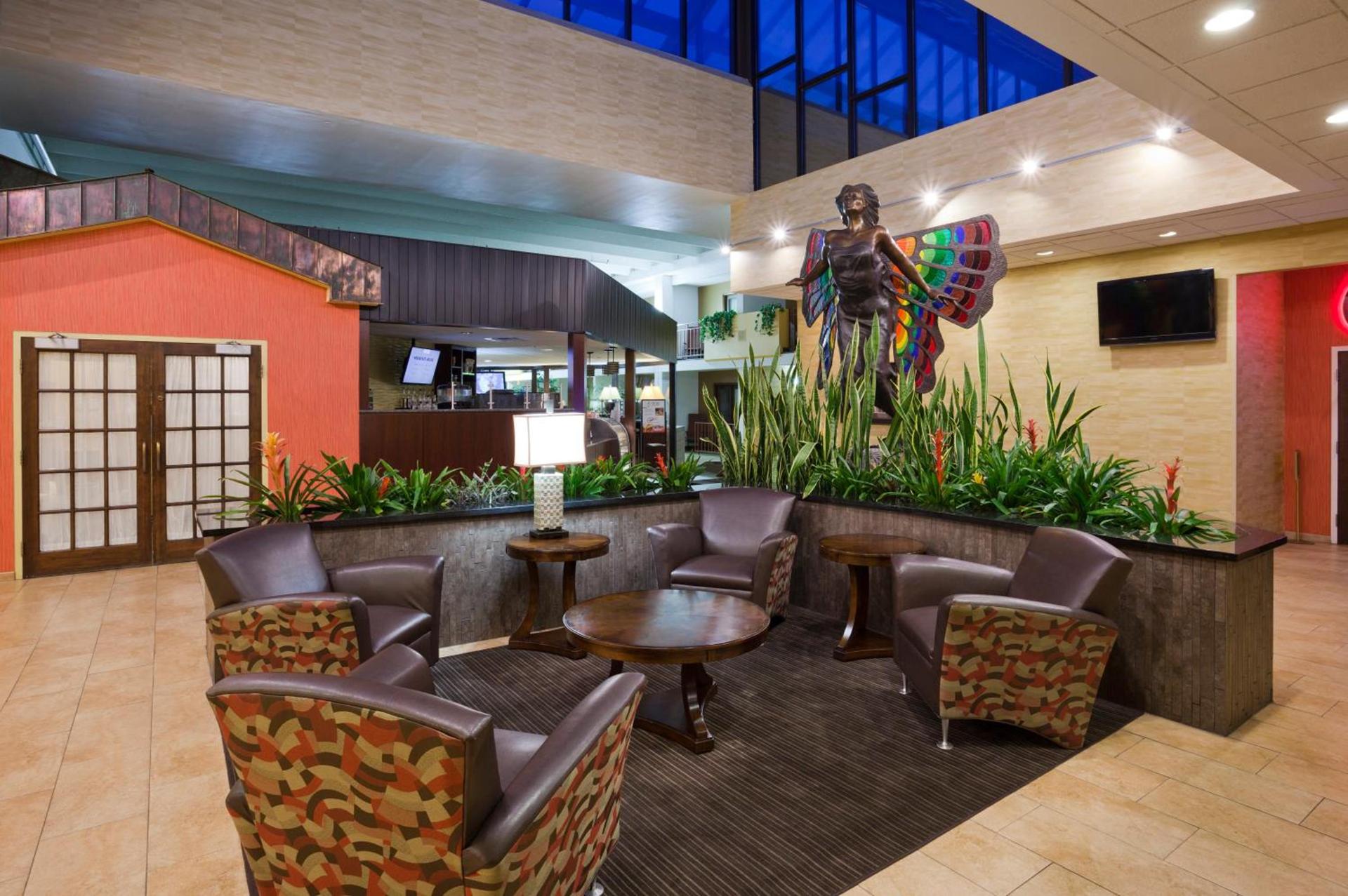 DoubleTree by Hilton Austin, MN photo 69