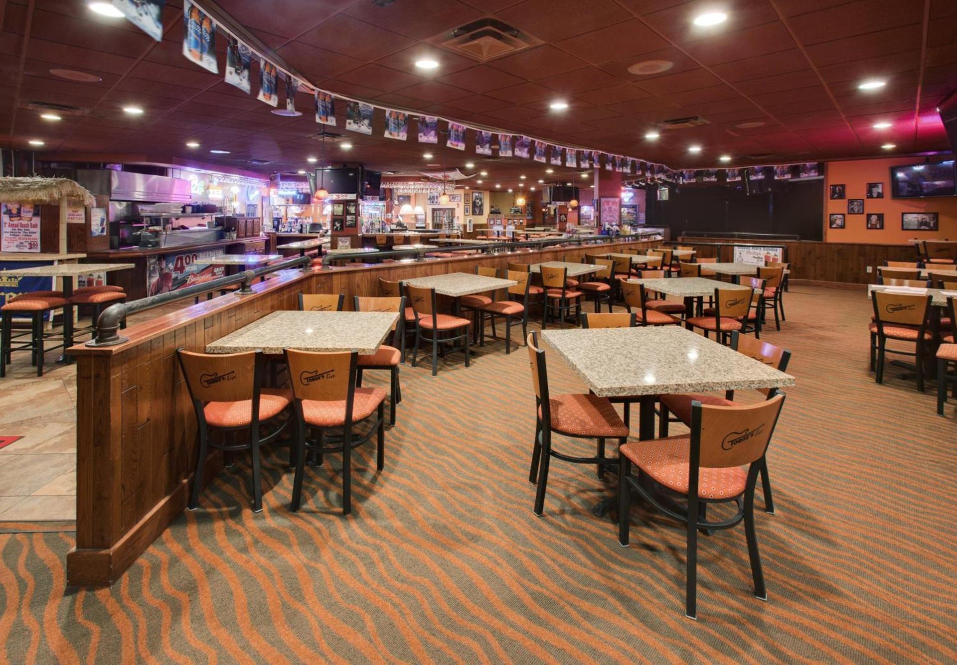 DoubleTree by Hilton Austin, MN photo 70