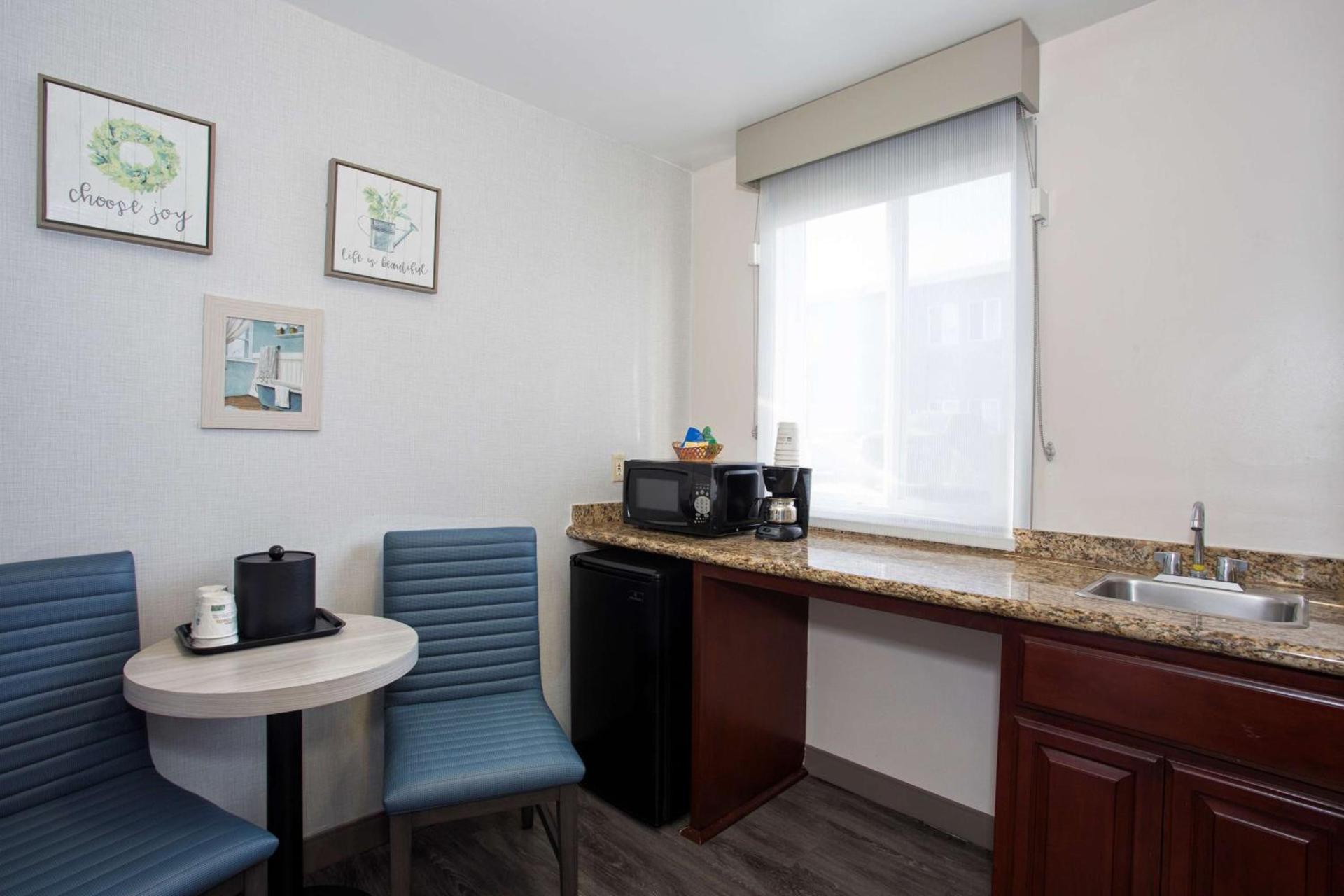 SureStay Hotel by Best Western Santa Monica photo 41