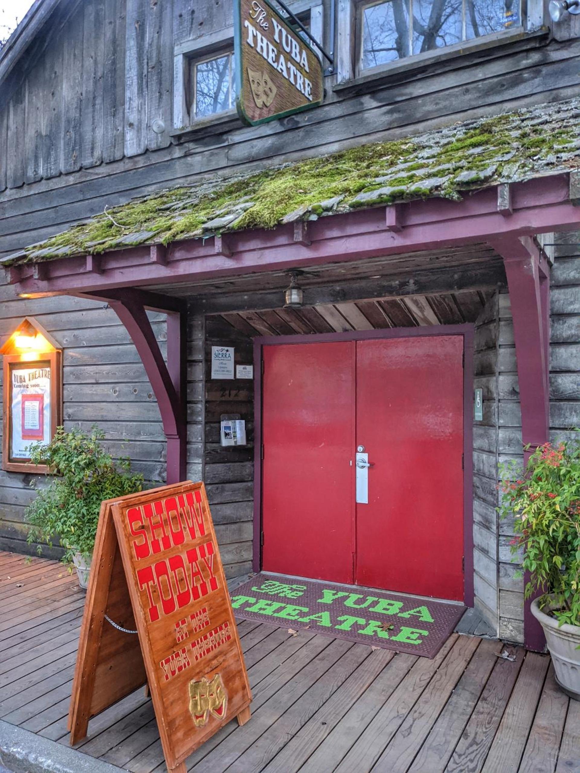 Carriage House Inn photo 11