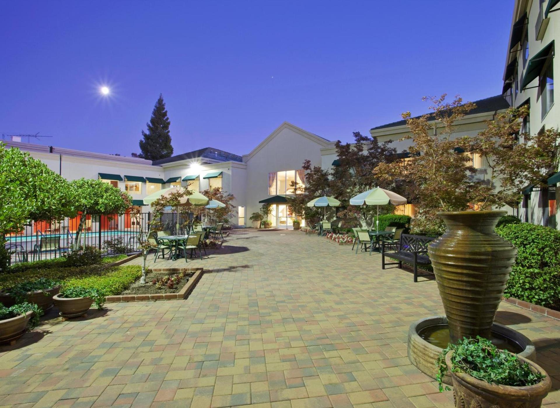 Holiday Inn Auburn by IHG photo 3