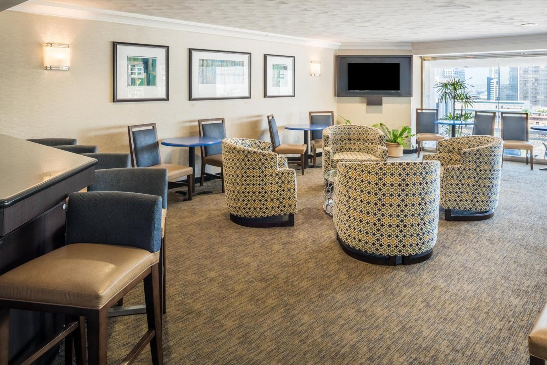 Holiday Inn Express - Downtown San Diego by IHG photo 5