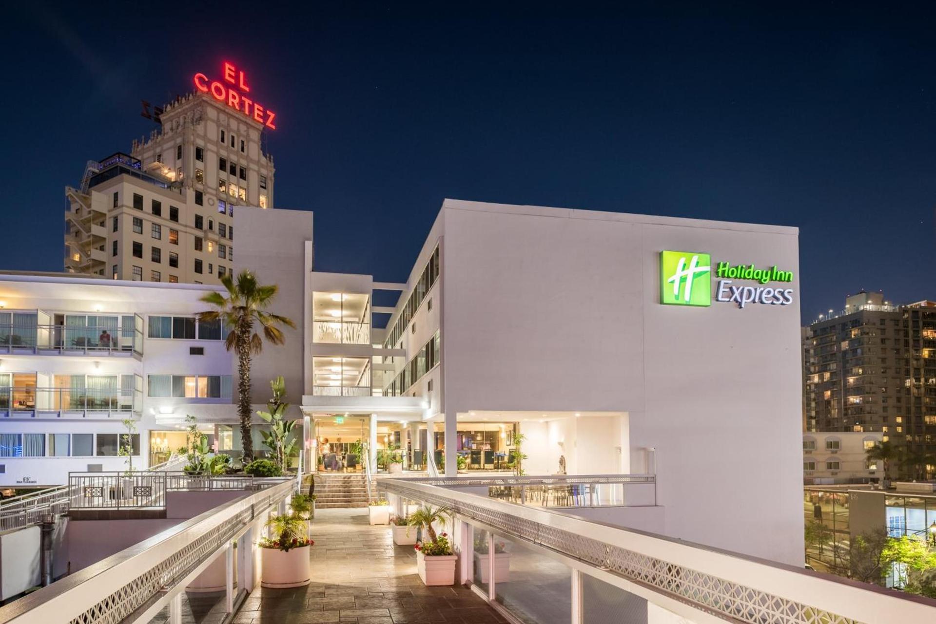 Holiday Inn Express - Downtown San Diego by IHG photo 3