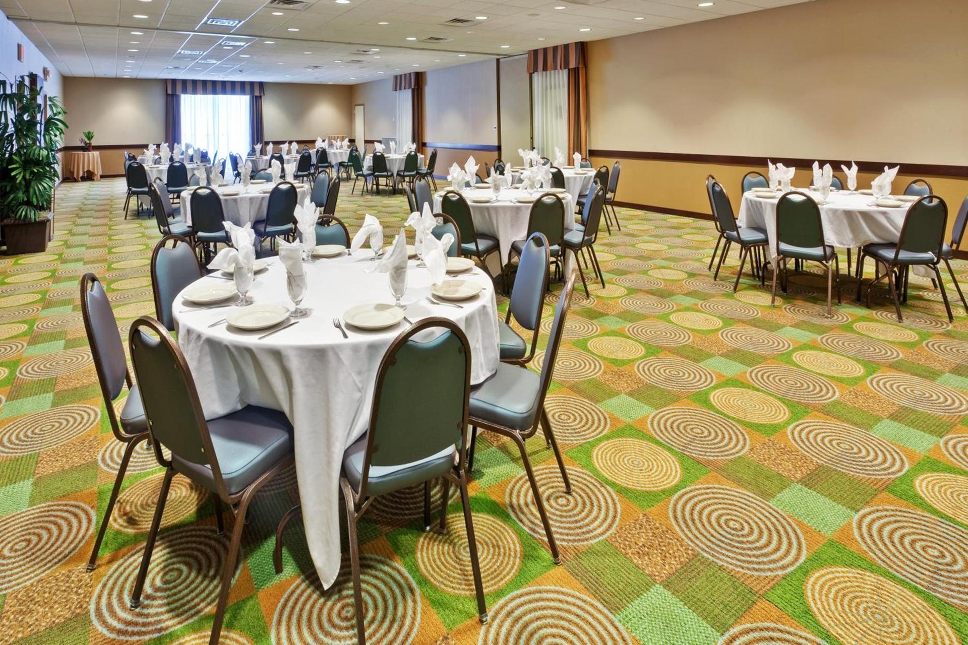 Holiday Inn Bloomington-University Area by IHG photo 16
