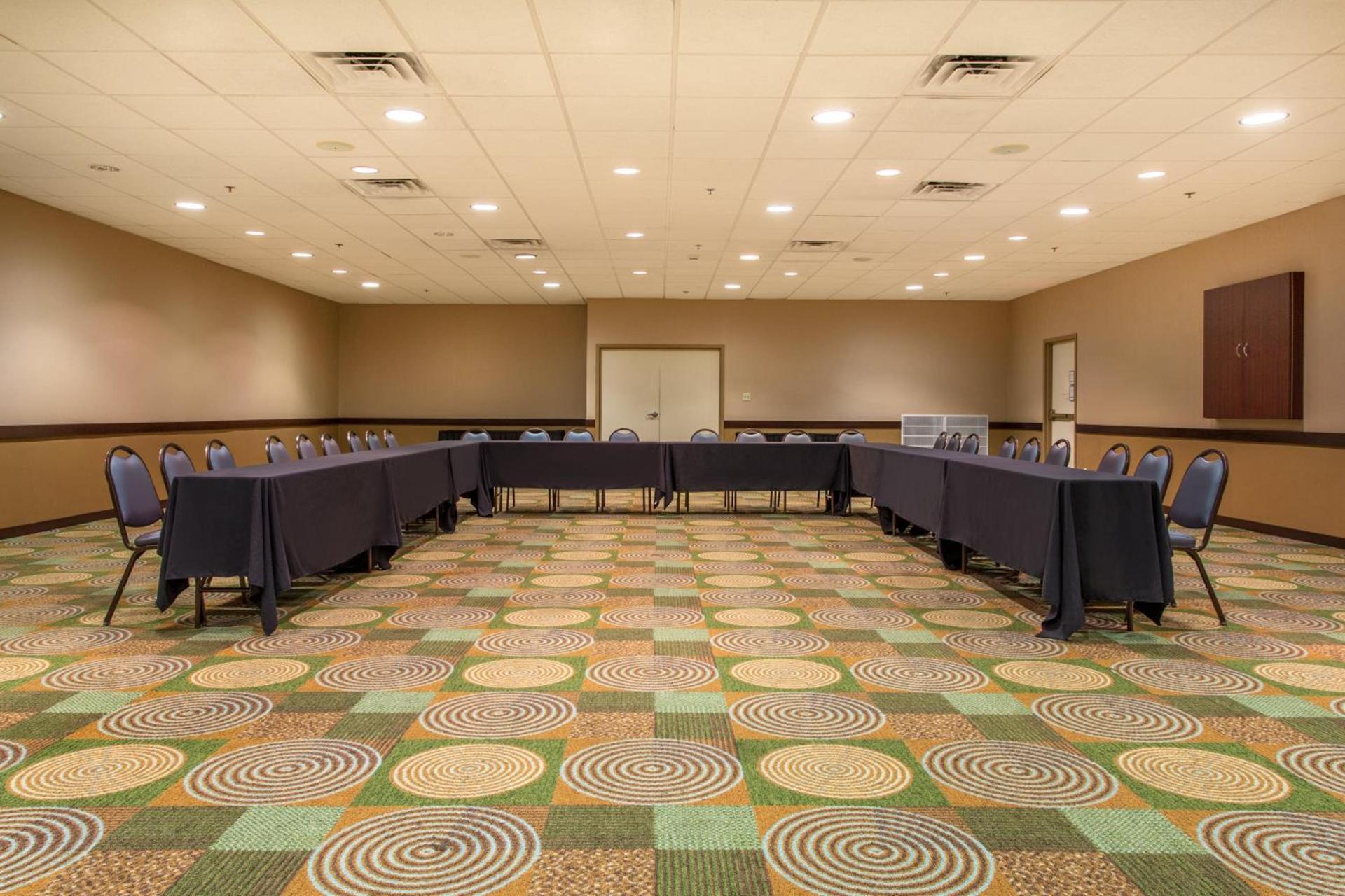 Holiday Inn Bloomington-University Area by IHG photo 21