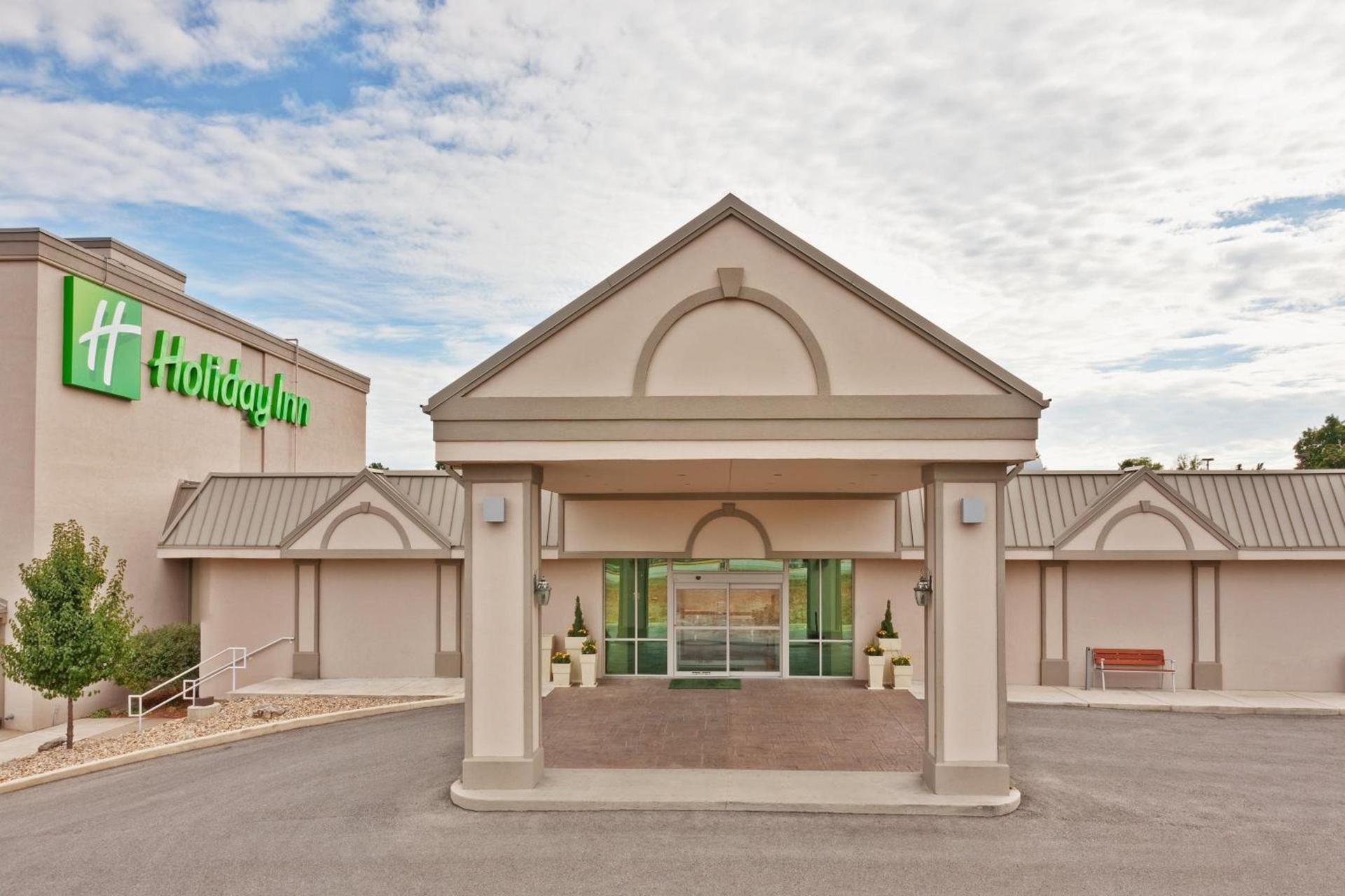 Holiday Inn Bloomington-University Area by IHG photo 3