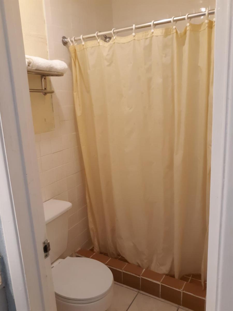Rest Inn - Extended Stay, I-40 Airport, Wedding & Event Center photo 26