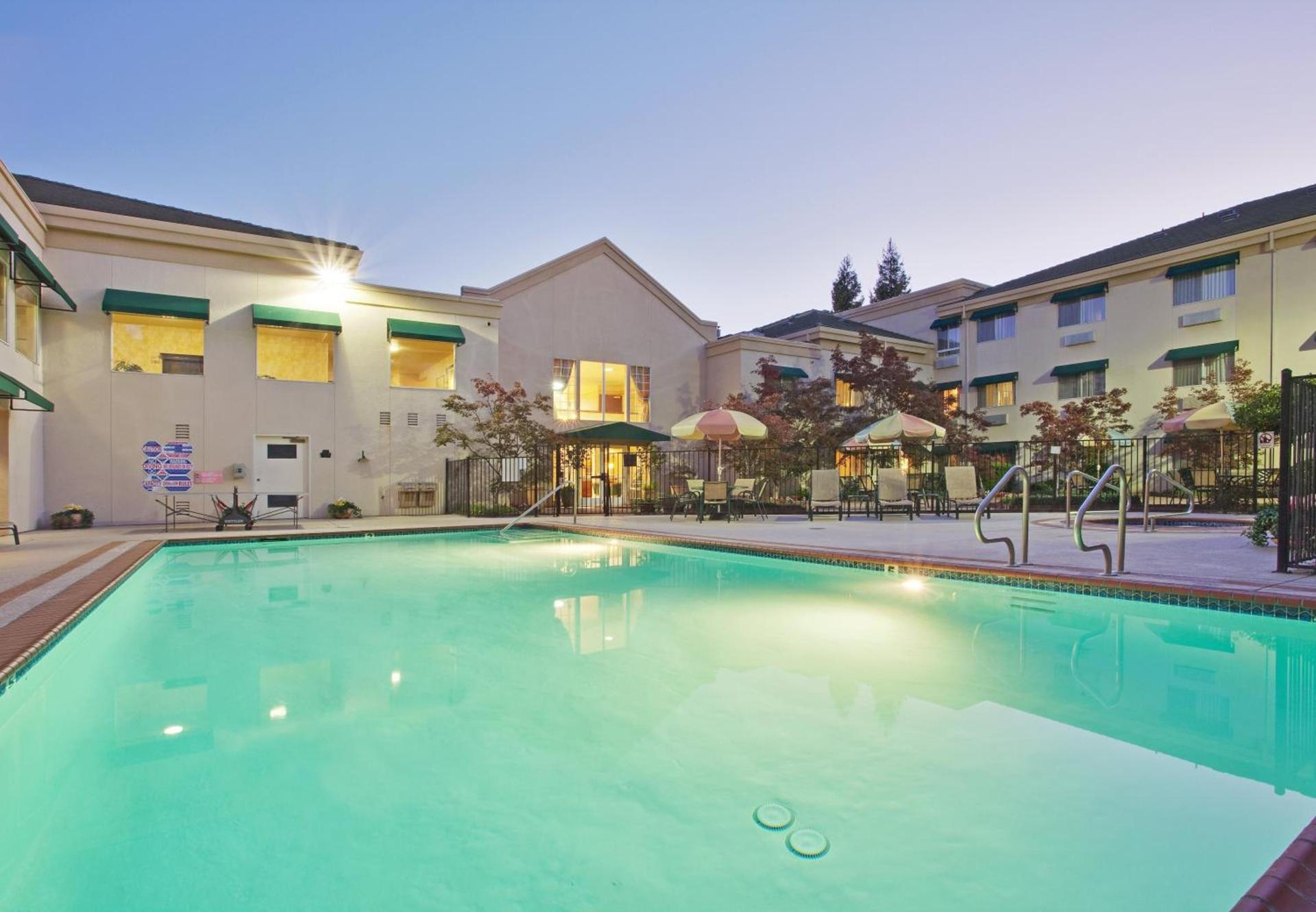 Holiday Inn Auburn by IHG photo 5