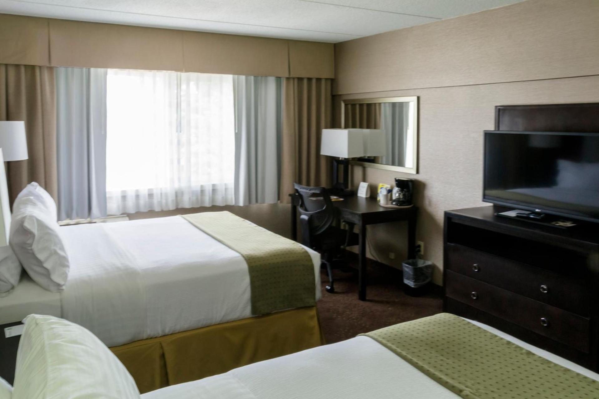 Holiday Inn Express Big Rapids by IHG photo 29