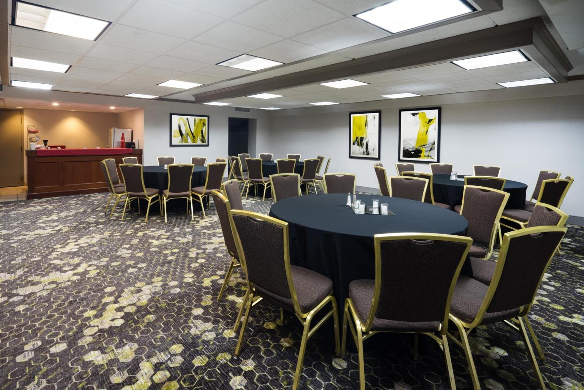 enVision Hotel & Conference Center Mansfield-Foxboro photo 7