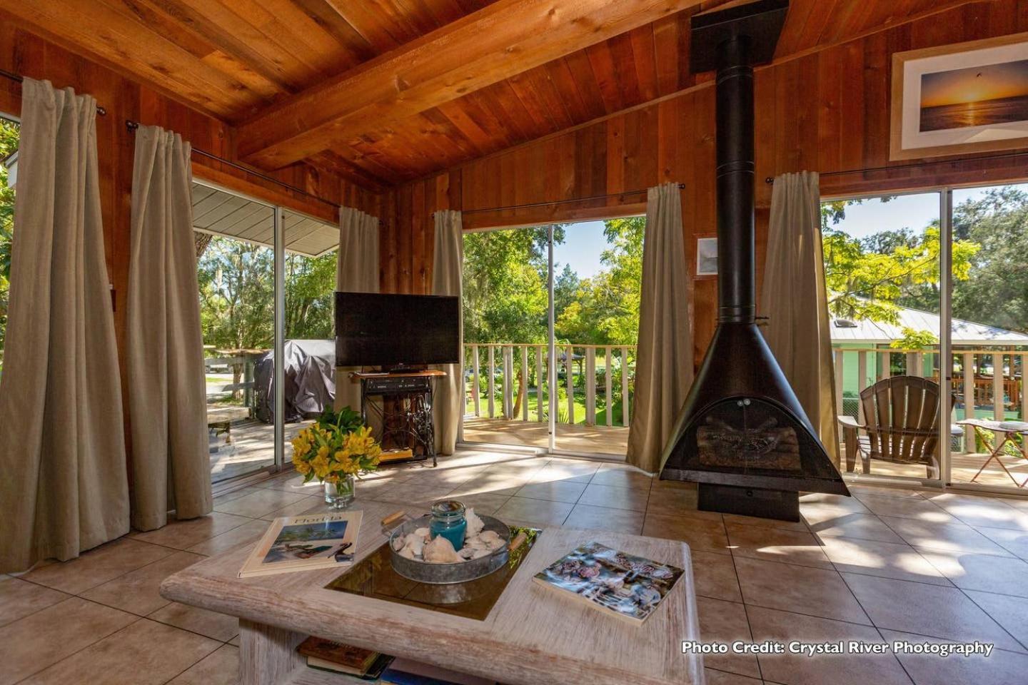Riverfront Treetop Bungalow photo 8
