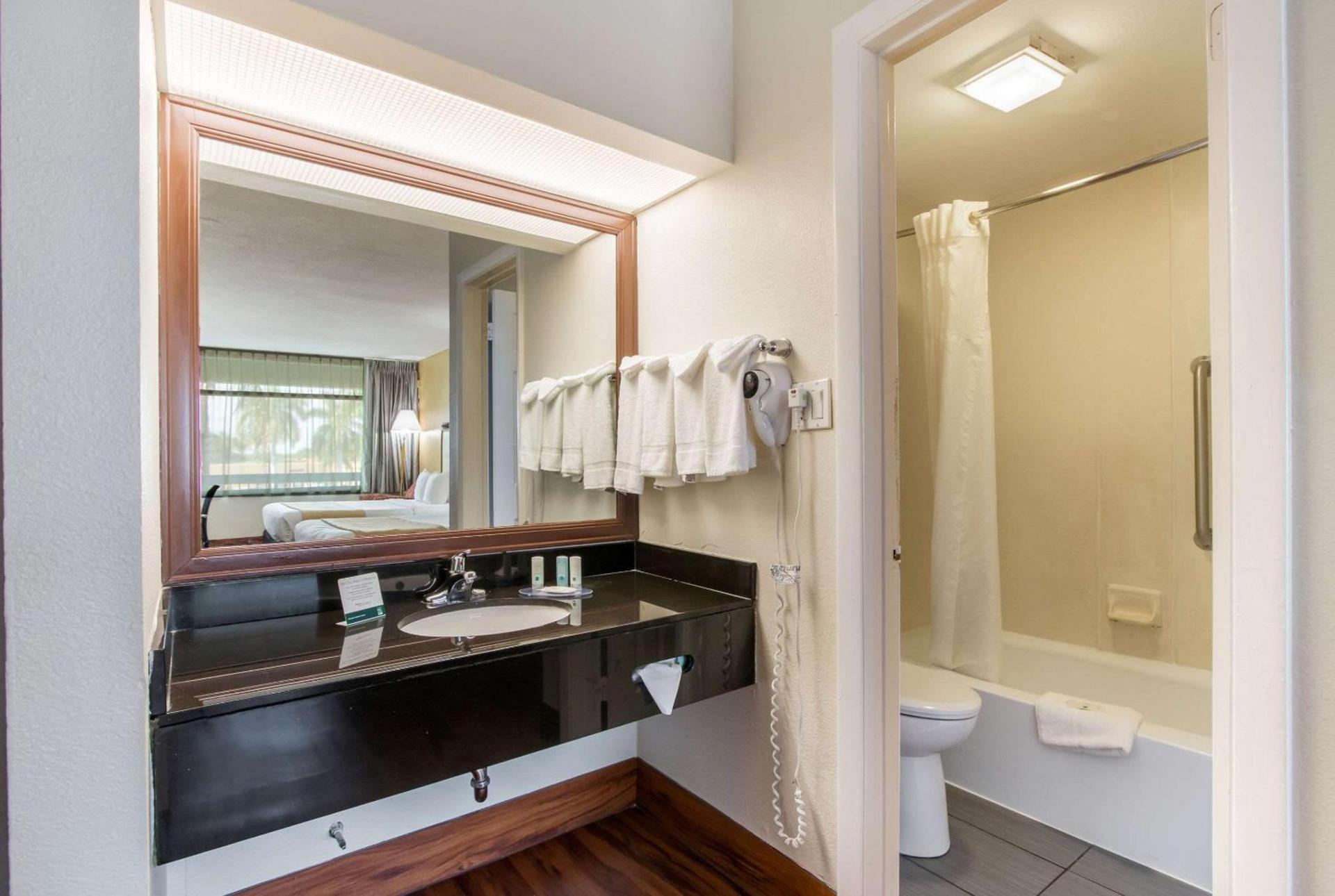 Quality Inn Boca Raton University Area photo 23