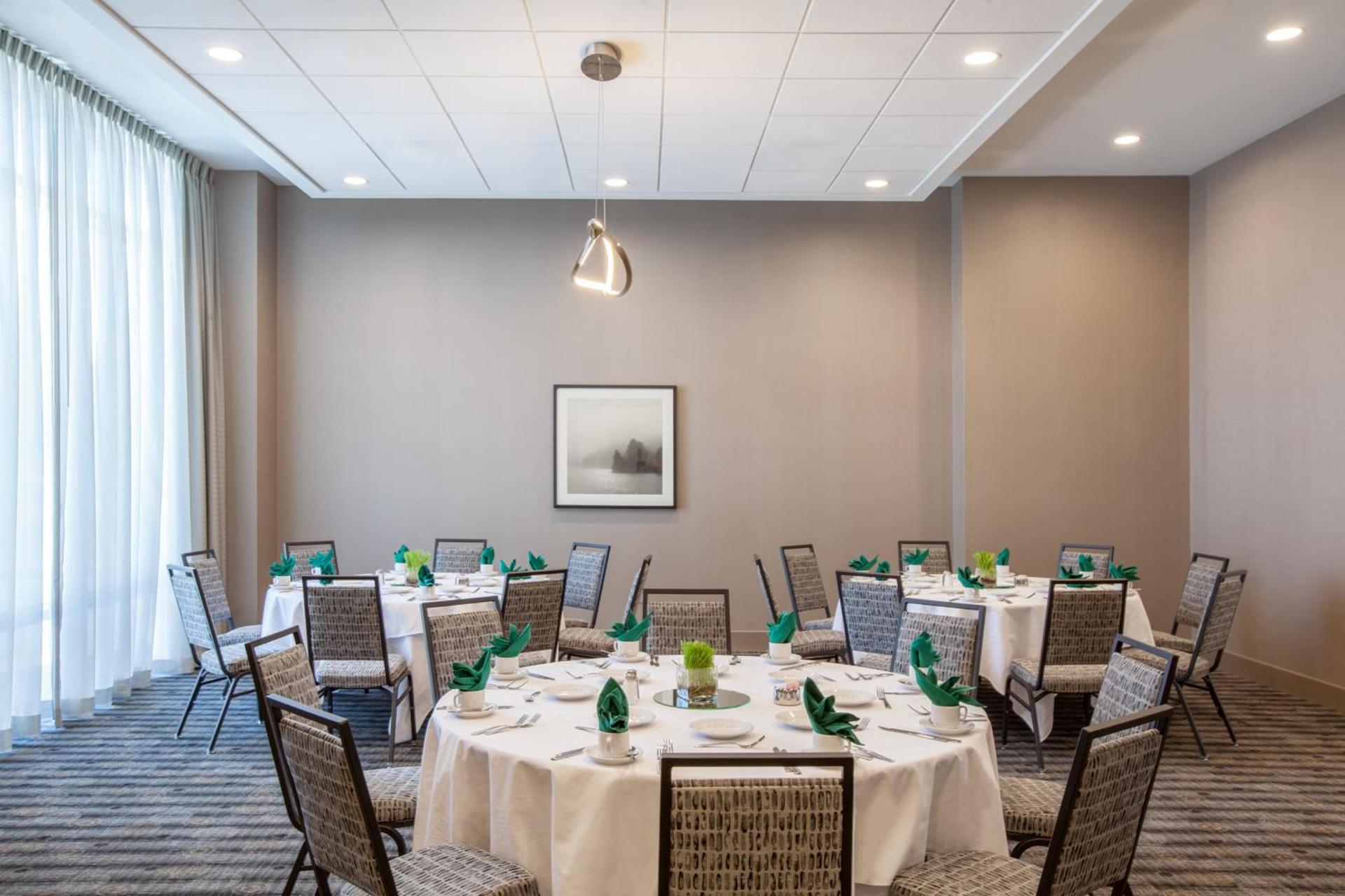 Holiday Inn Cleveland Clinic by IHG photo 37