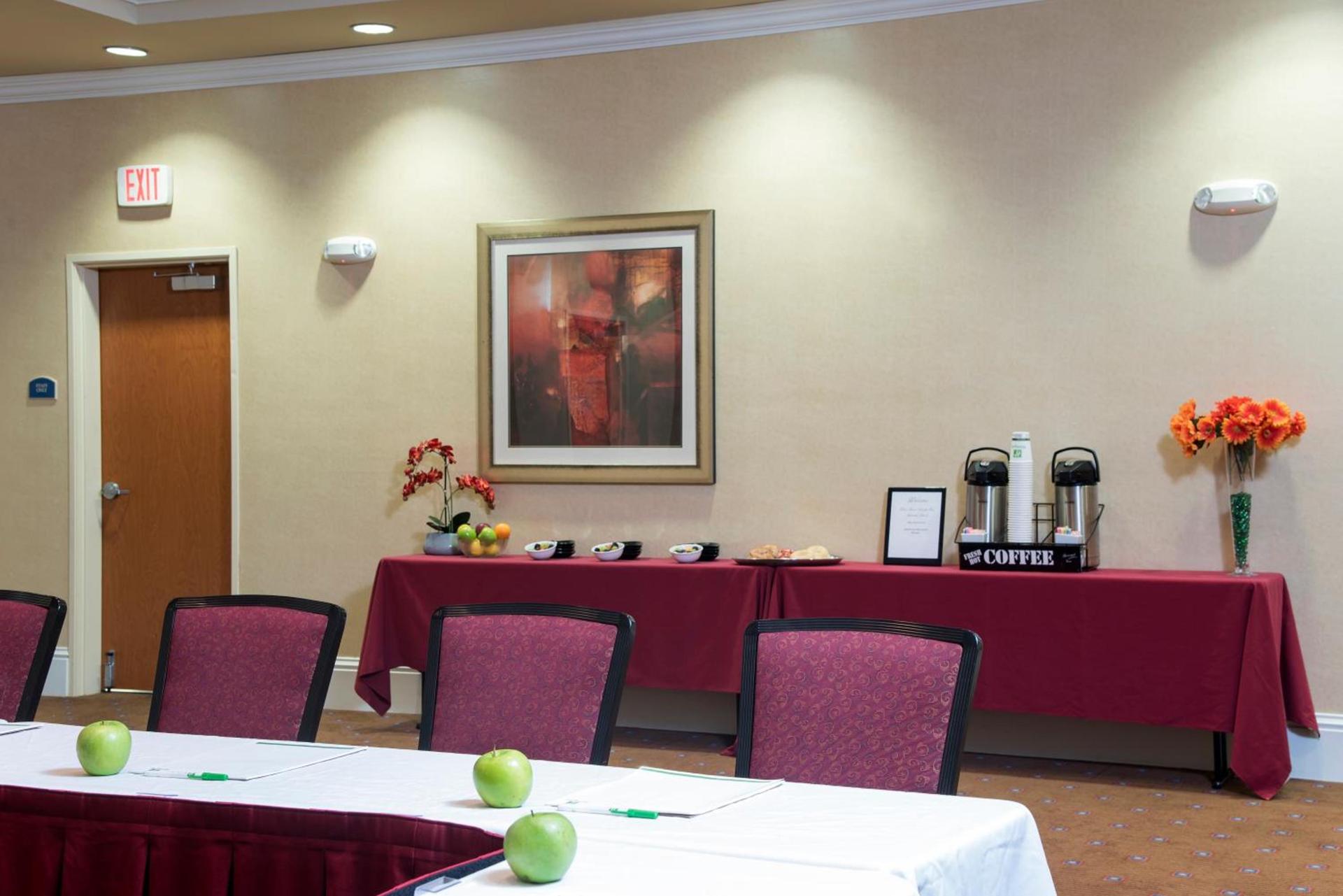 Holiday Inn Aurora North - Naperville by IHG photo 32