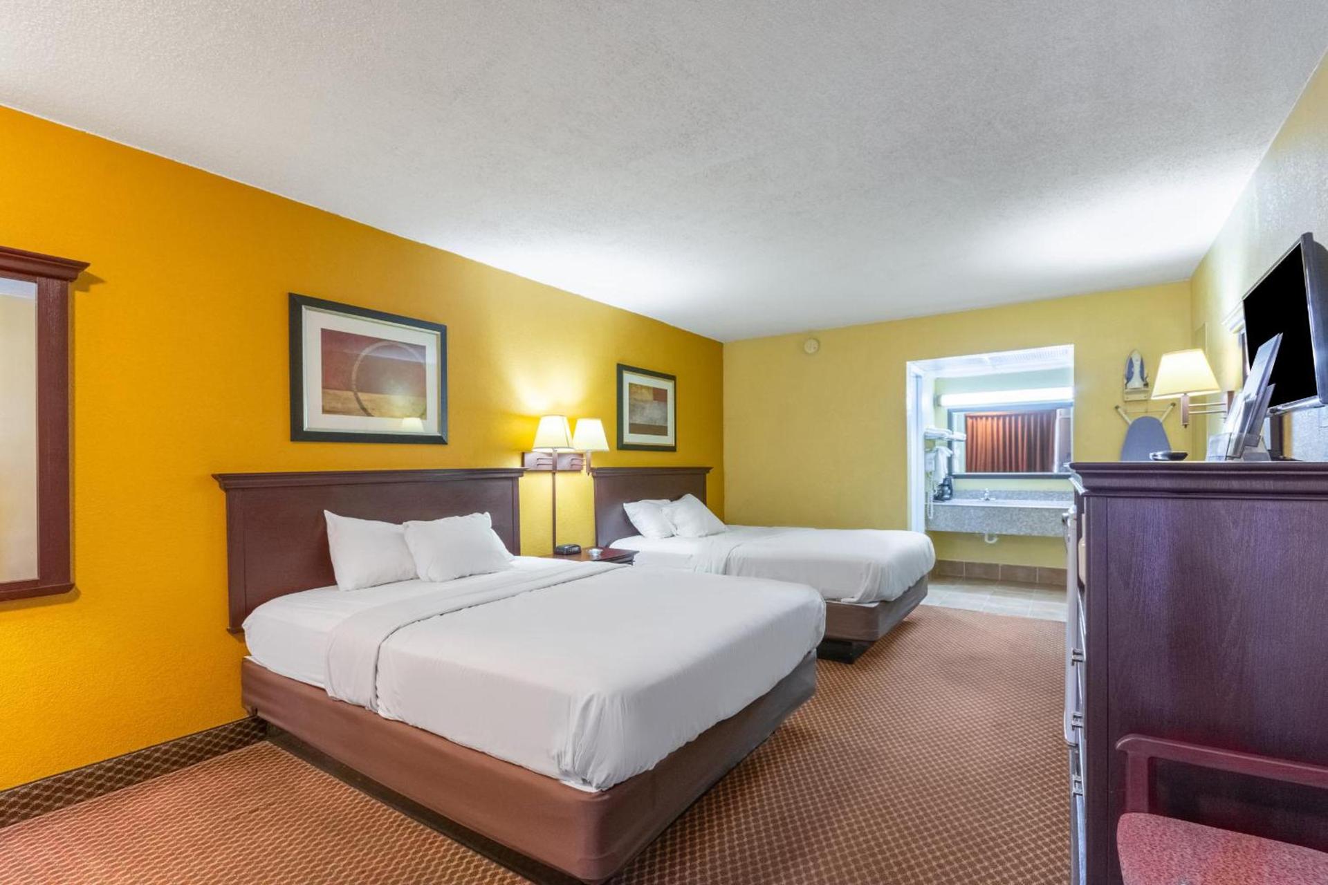 Americas Best Value Inn of Elk City photo 7