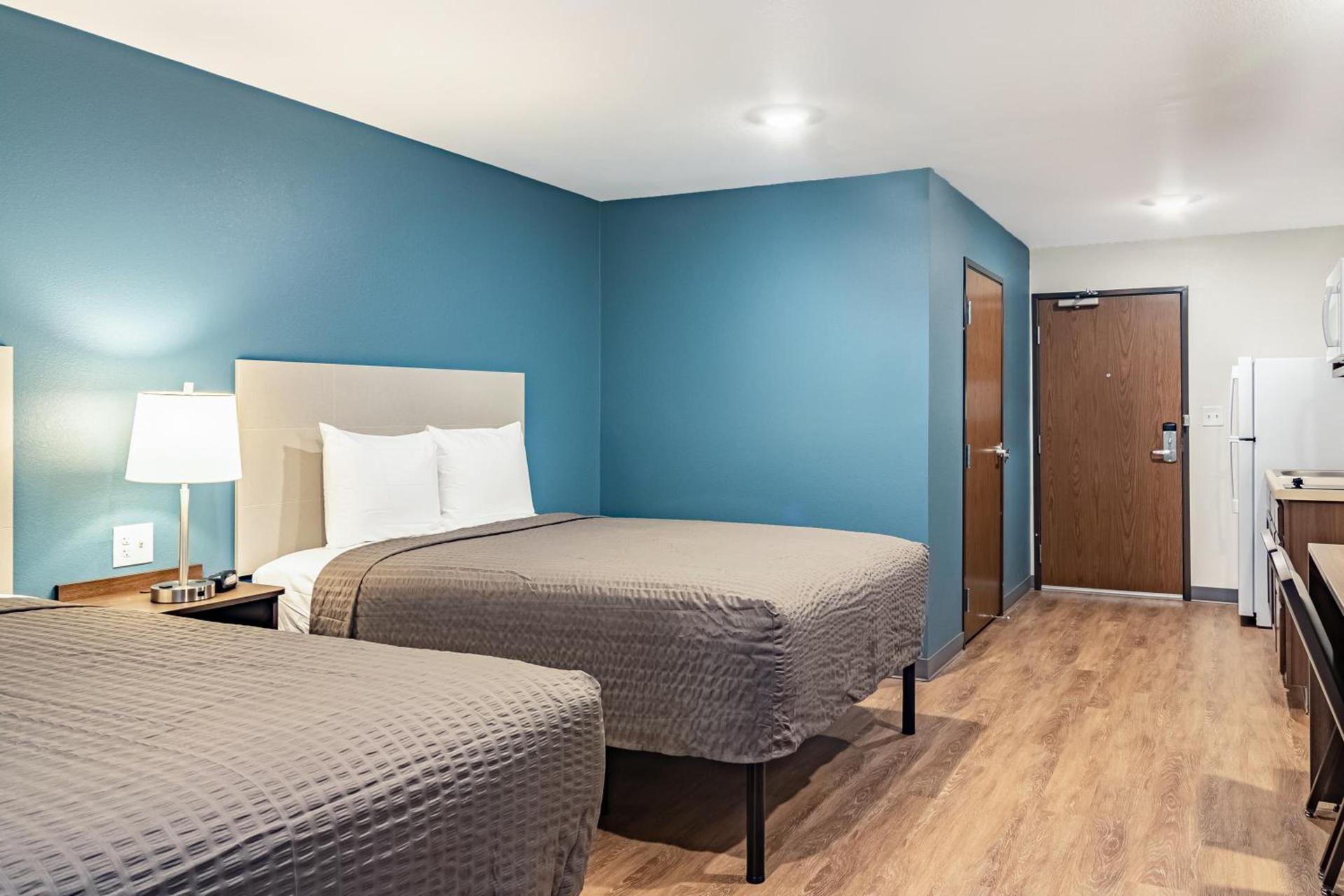WoodSpring Suites Toledo Maumee photo 15