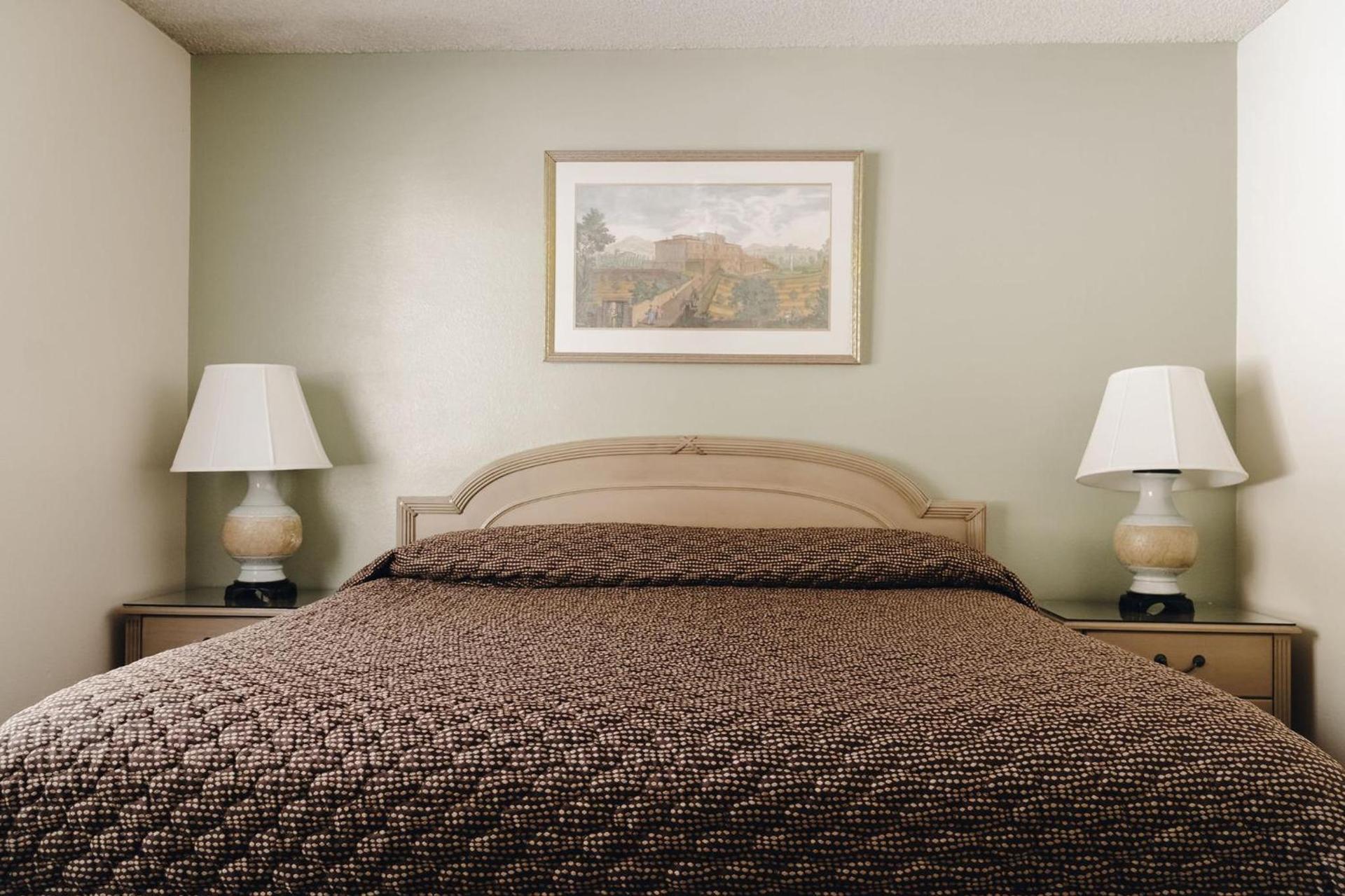 Vintage Lakeside Inn photo 27