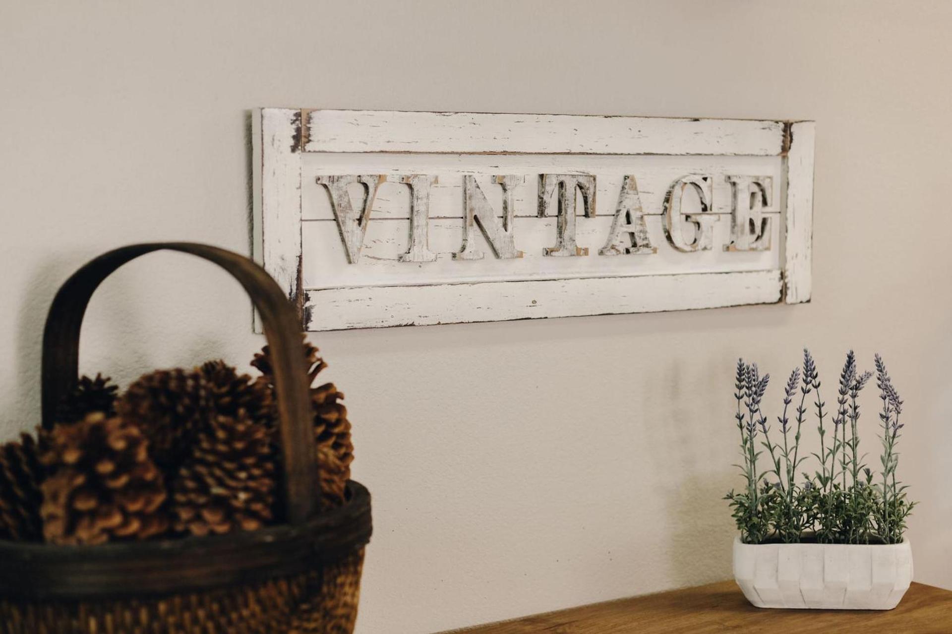 Vintage Lakeside Inn photo 6